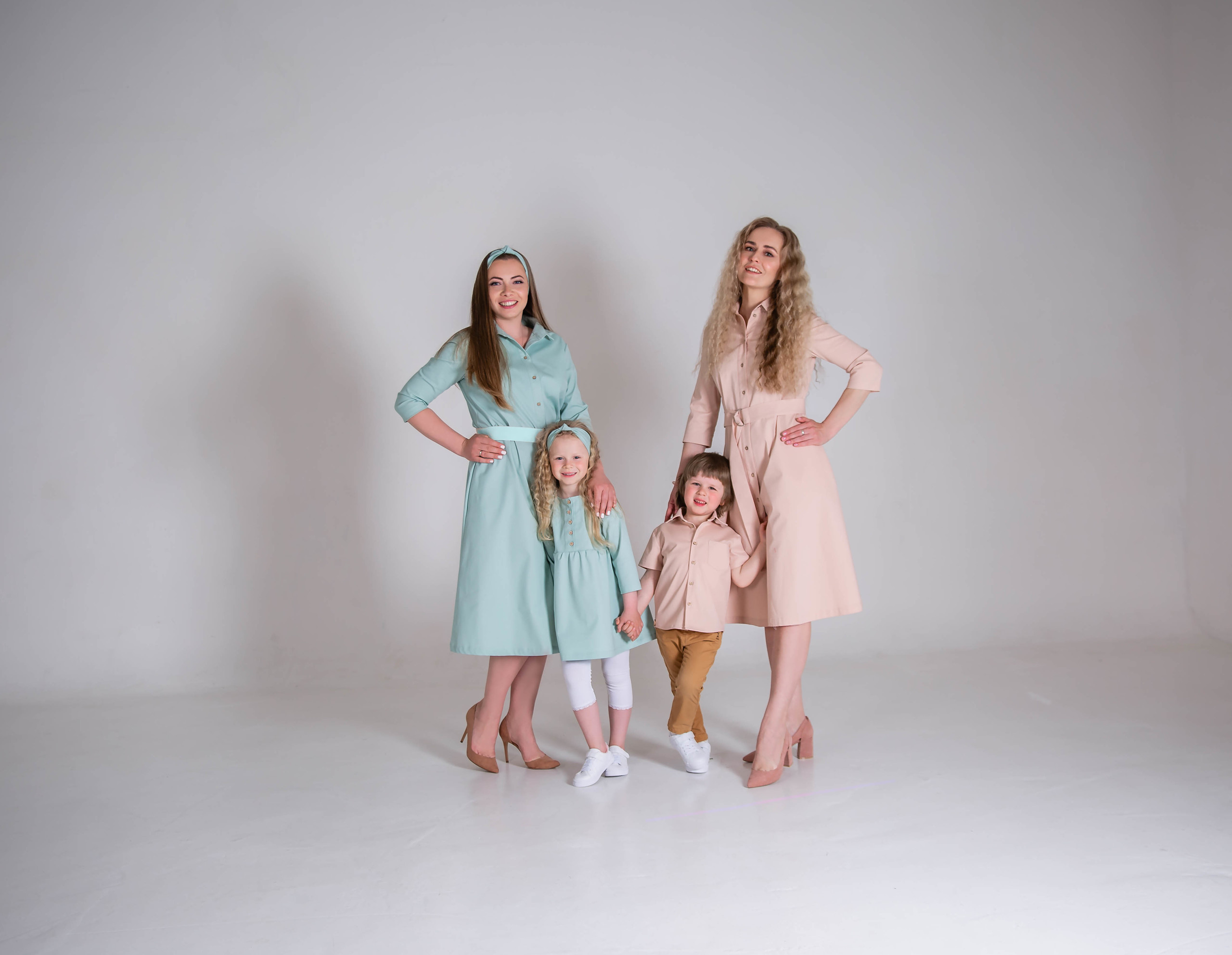 Фотосессия для весенней коллекции button.dress. Семейный и детский фотограф в Санкт- Петербурге Ольга Салаева