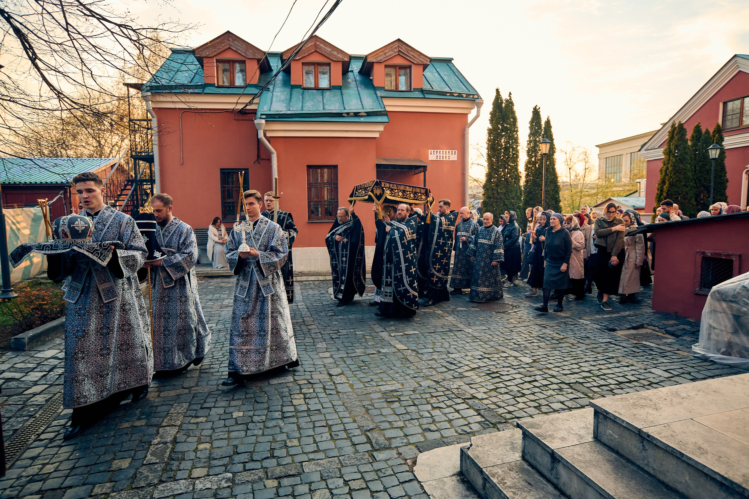 Утреня. Погребение Спасителя. DMITRY MOISEENKO — фотограф, художник, топ-стилист