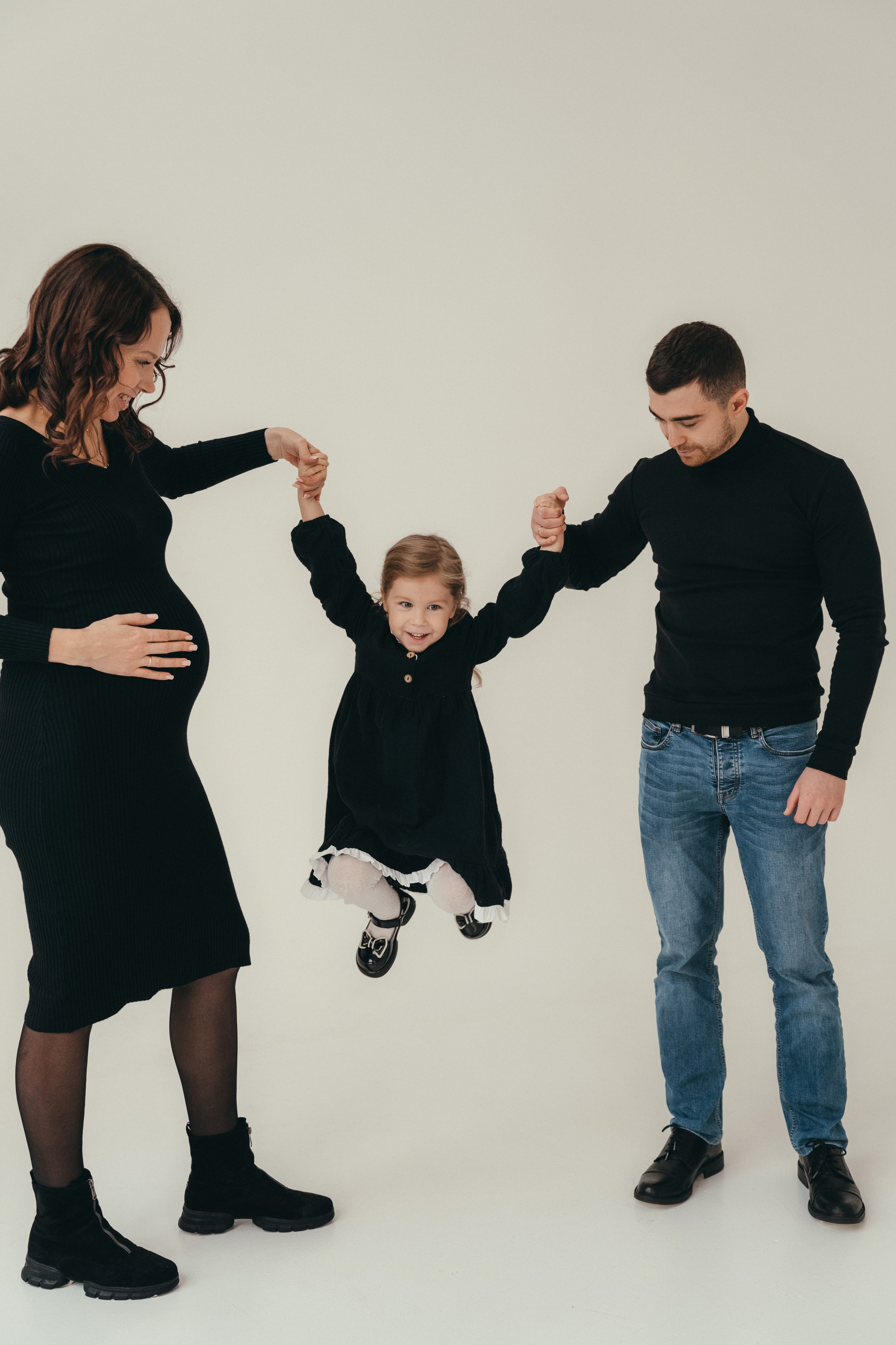 Илья, Алена и Аришка. Семейный фотограф • Домашние съемки в Нижнем Новгороде