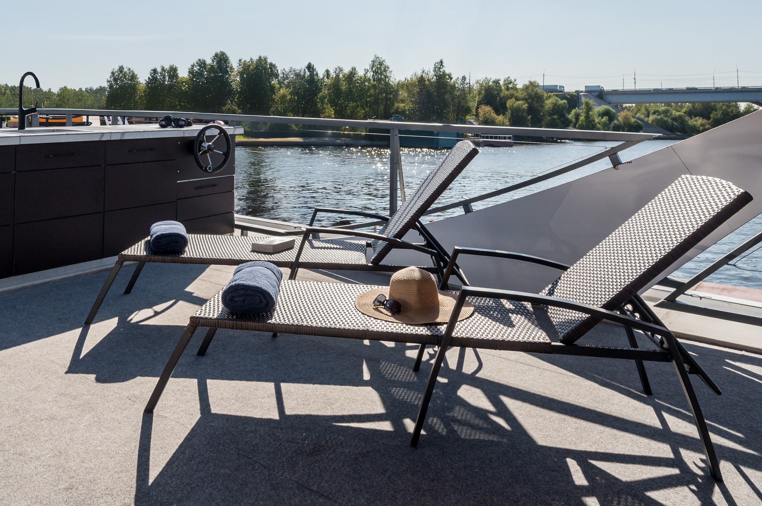 Хаусботы для вечеринок и бизнес-встреч. Интерьерный Фотограф Москва Криста FLY Труфанова