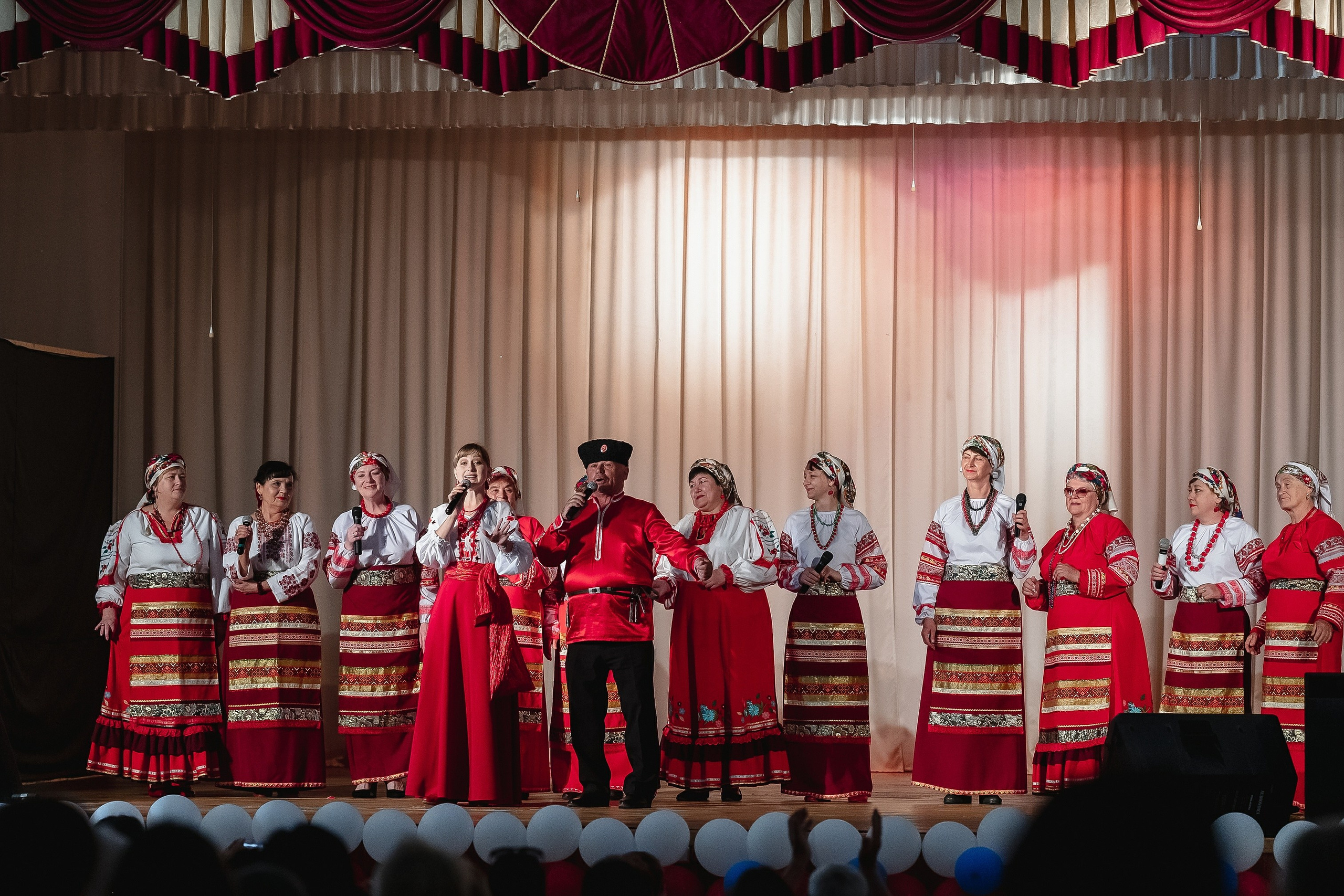 ДЕНЬ РОССИИ 2024. Фотограф Котова Валентина