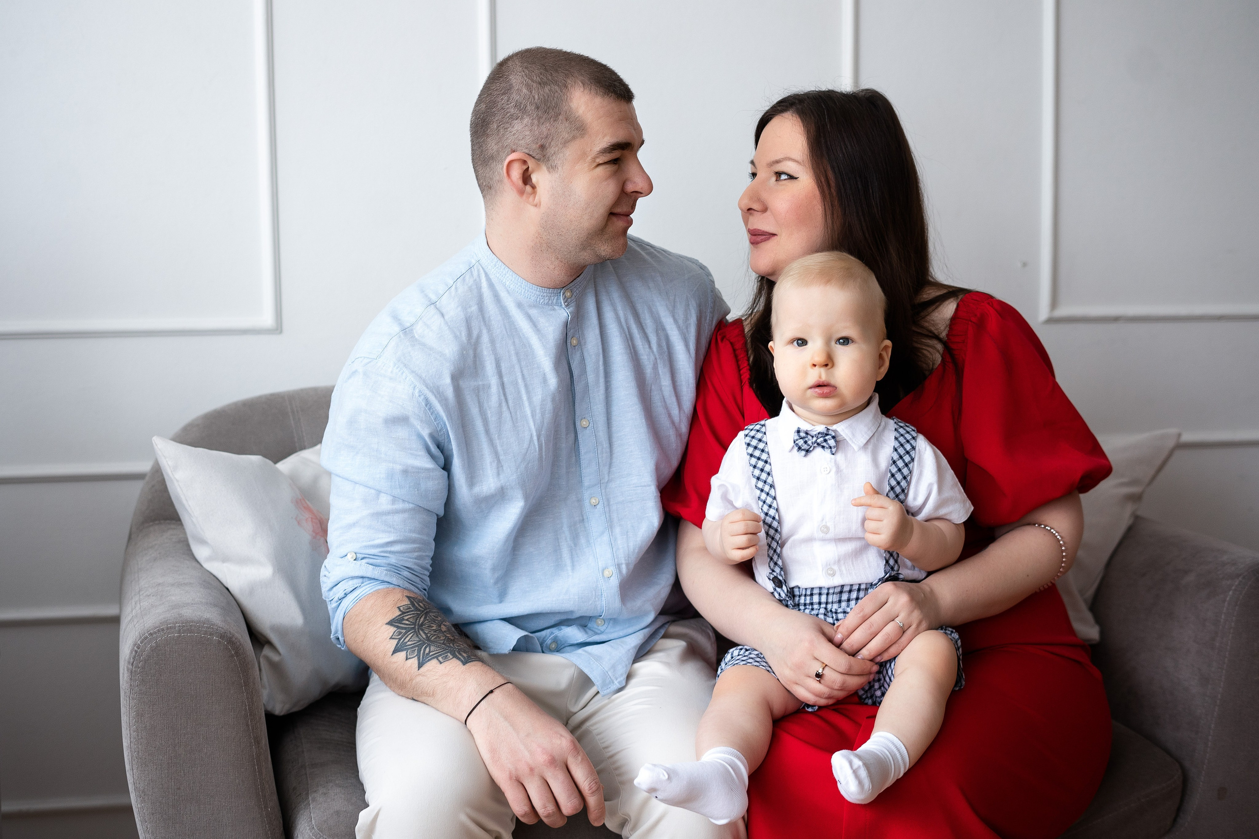 Семейная фотосессия в студии Панда Коммунарка