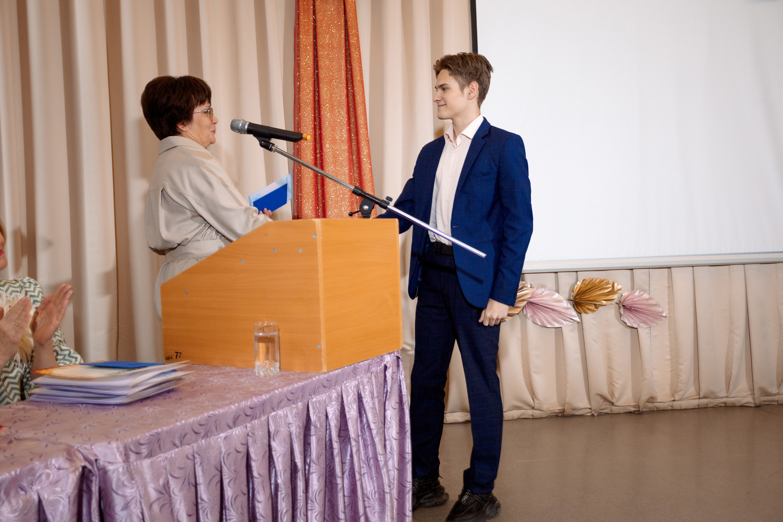 ВРУЧЕНИЕ АТТЕСТАТОВ: Пример. Все фото. Профессиональный фотограф в Ижевске Леша Петров