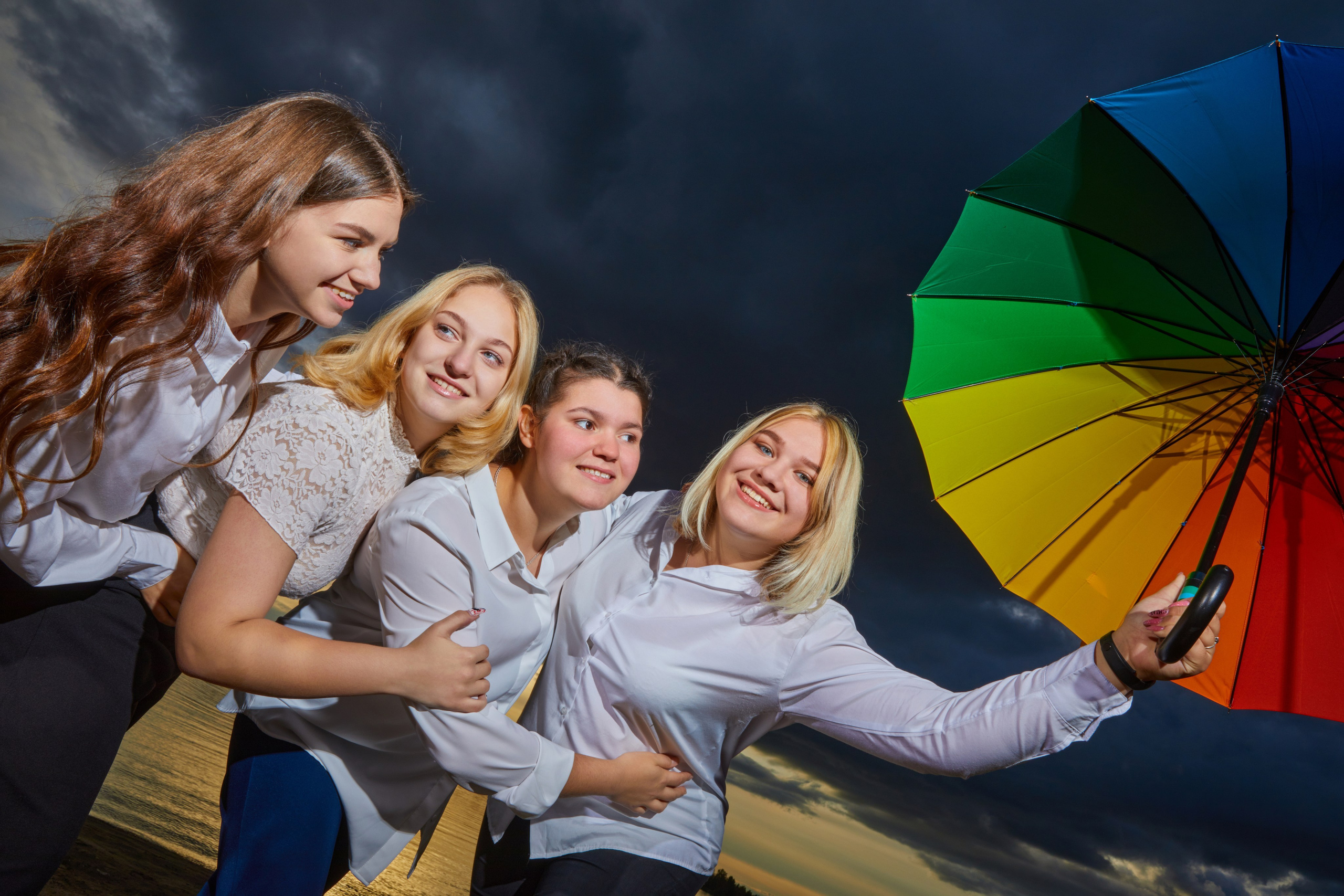 Выпускникам школ и детских садов