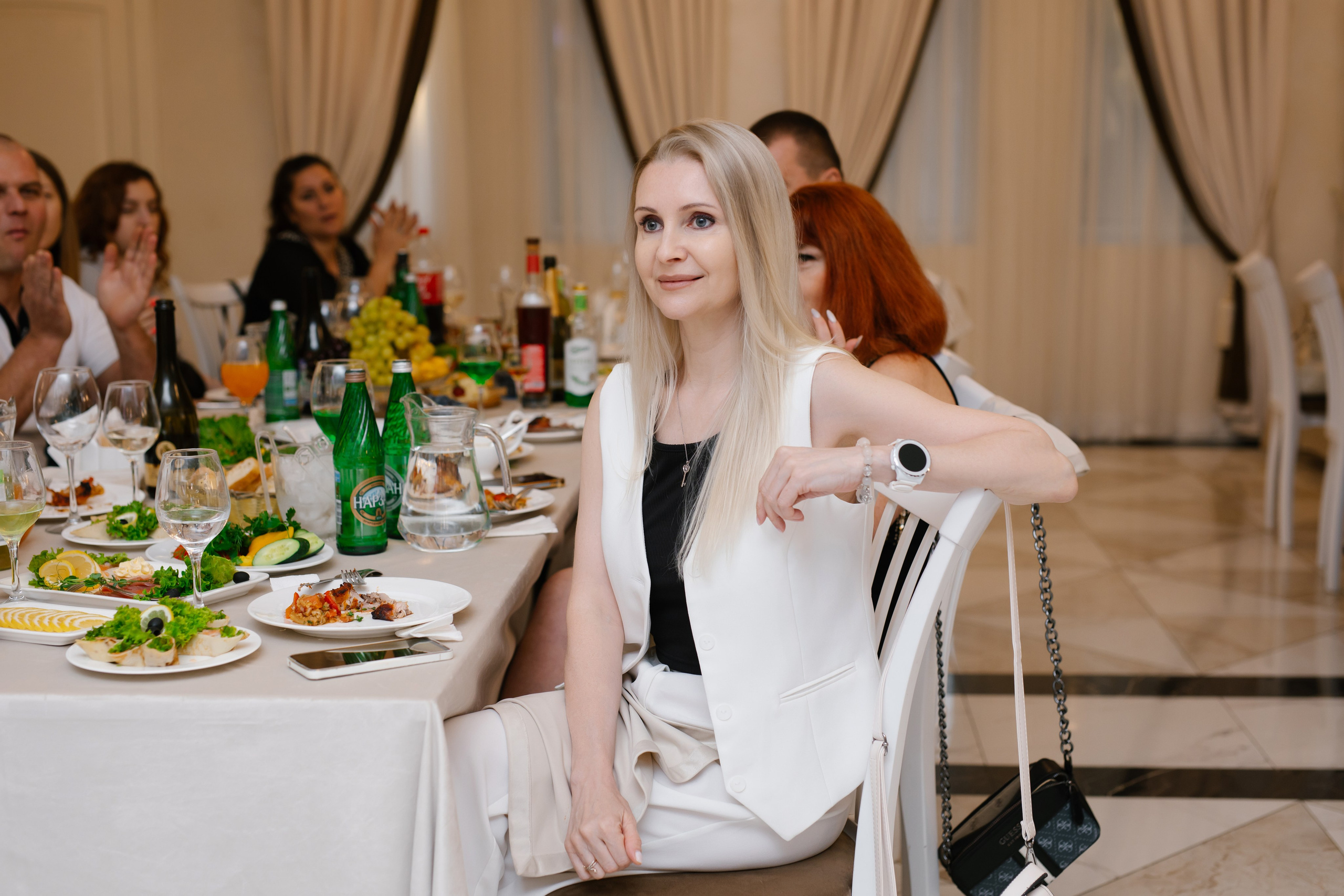 11 класс, ресторан «Тет-а-тет»