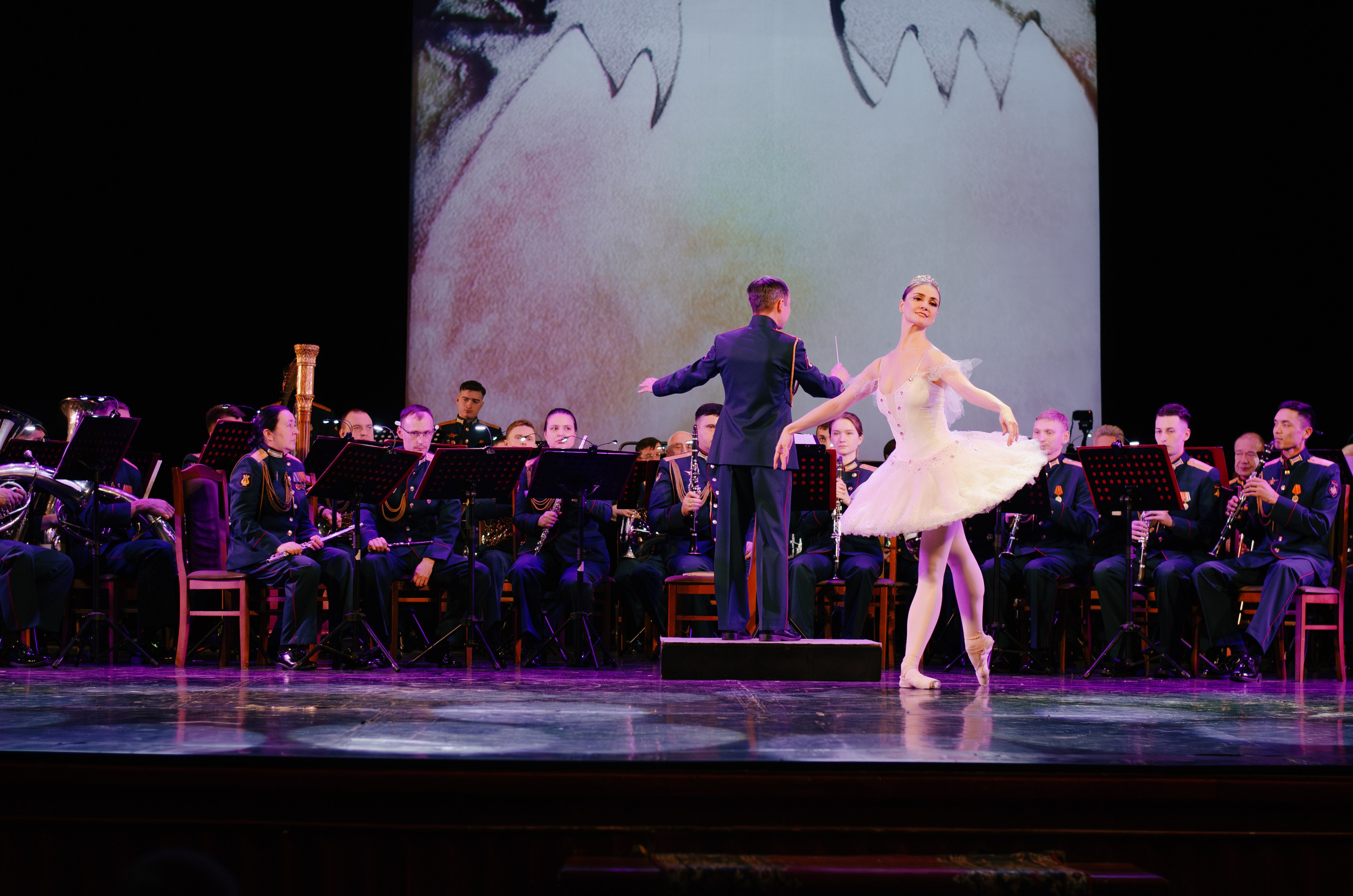 Новогодняя программа «Щелкунчик» на сцене Дома Офицеров. Портретный и репортажный фотограф в Санкт-Петербурге Варвара Жукова