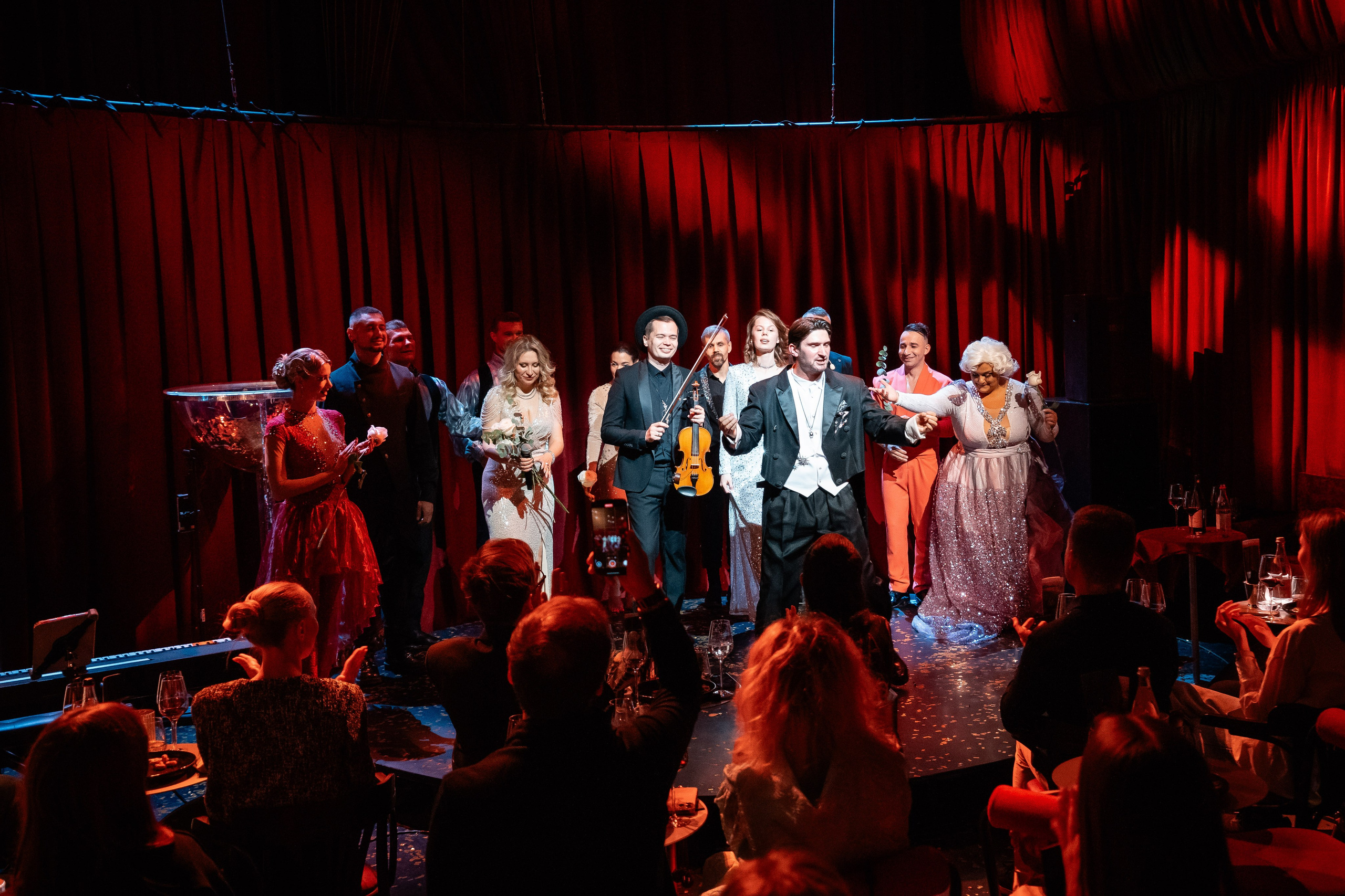 Цирковое шоу. Видеограф Добромыслов