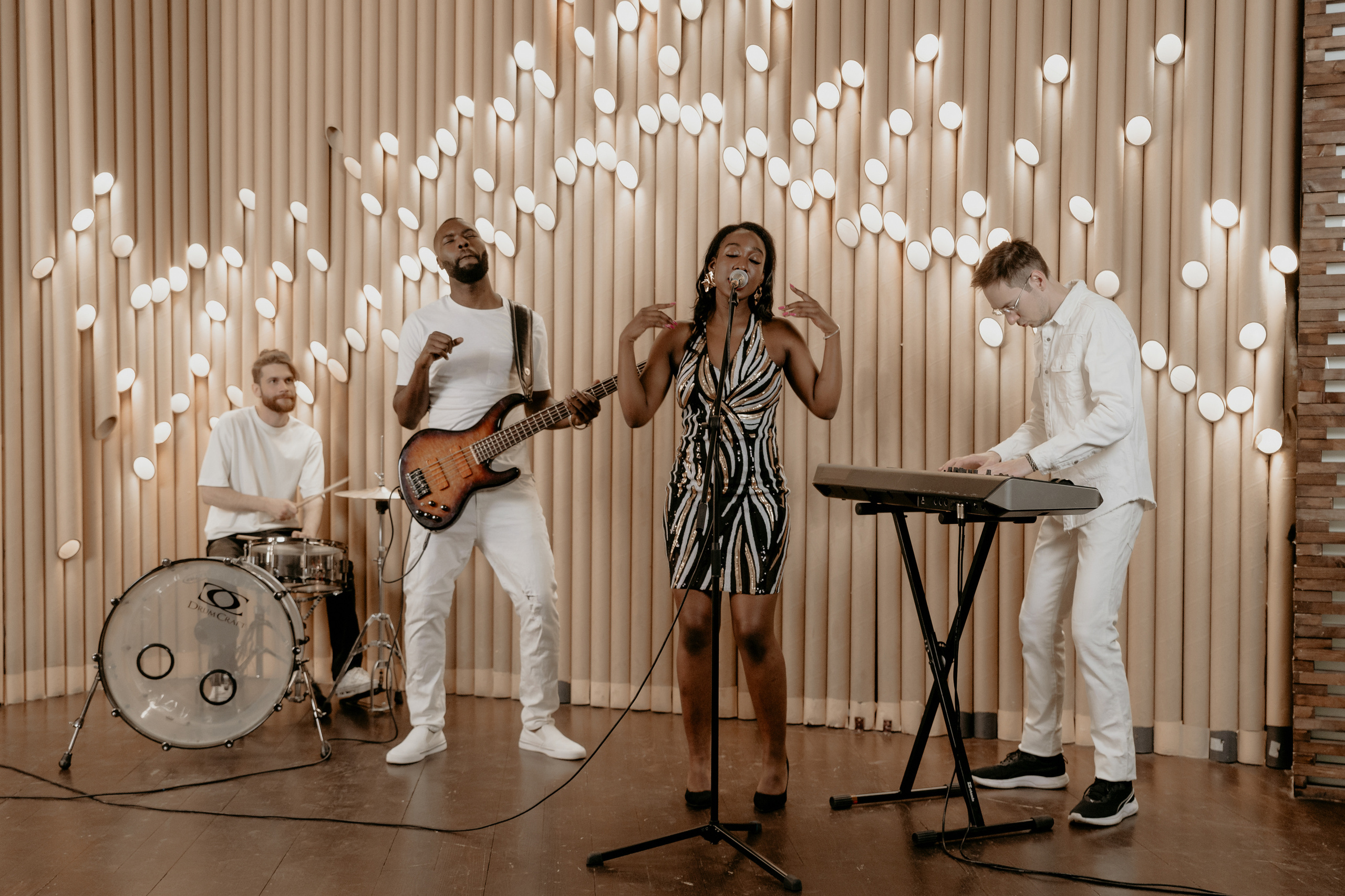 SWMS бэкстэйдж в студии Кампус. Фотограф в Москве и любой точке земного шара Алёна Вялова (Чулкова)