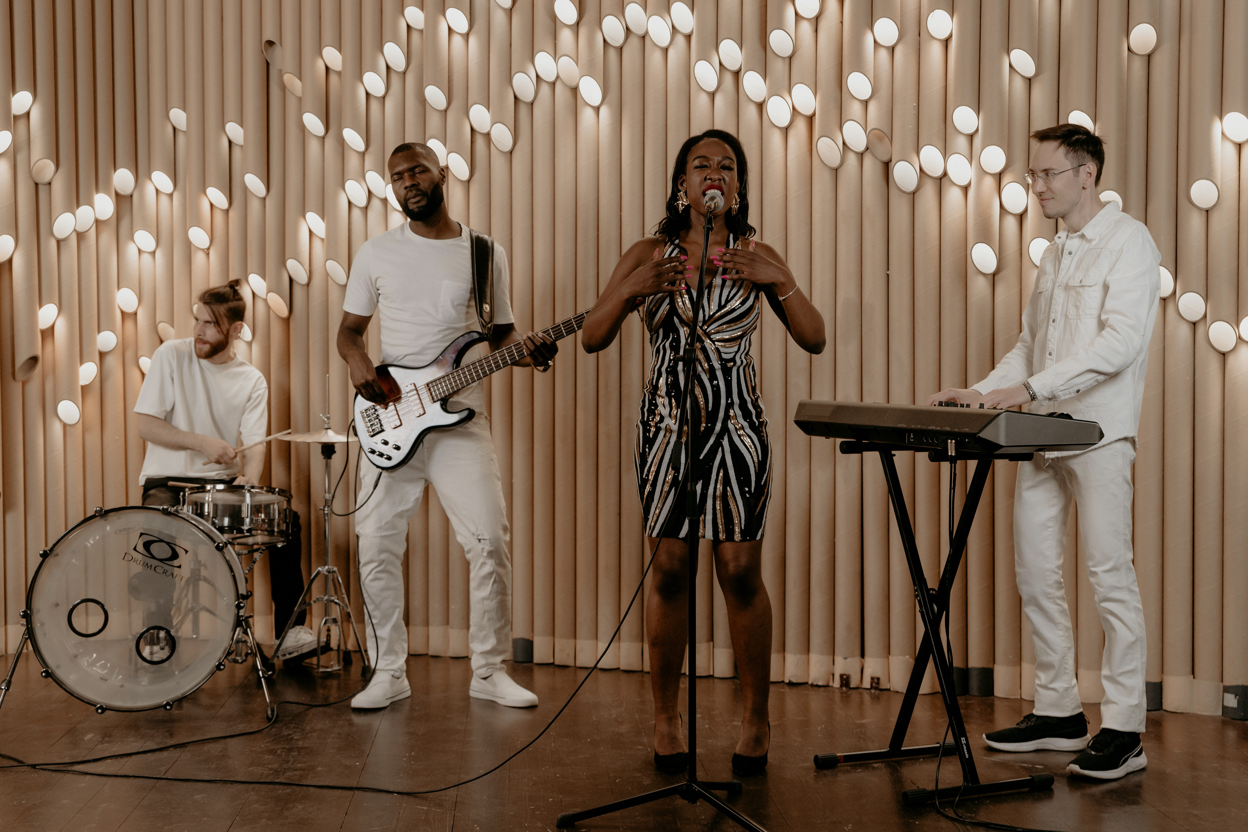 SWMS бэкстэйдж в студии Кампус. Фотограф в Москве и любой точке земного шара Алёна Вялова (Чулкова)