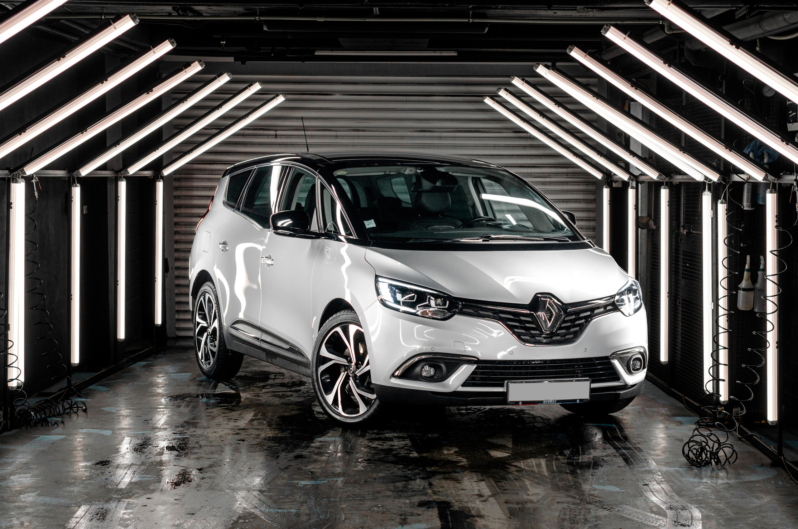 Renault. Автомобильный и интерьерный фотограф в Минске Александр Тагаев