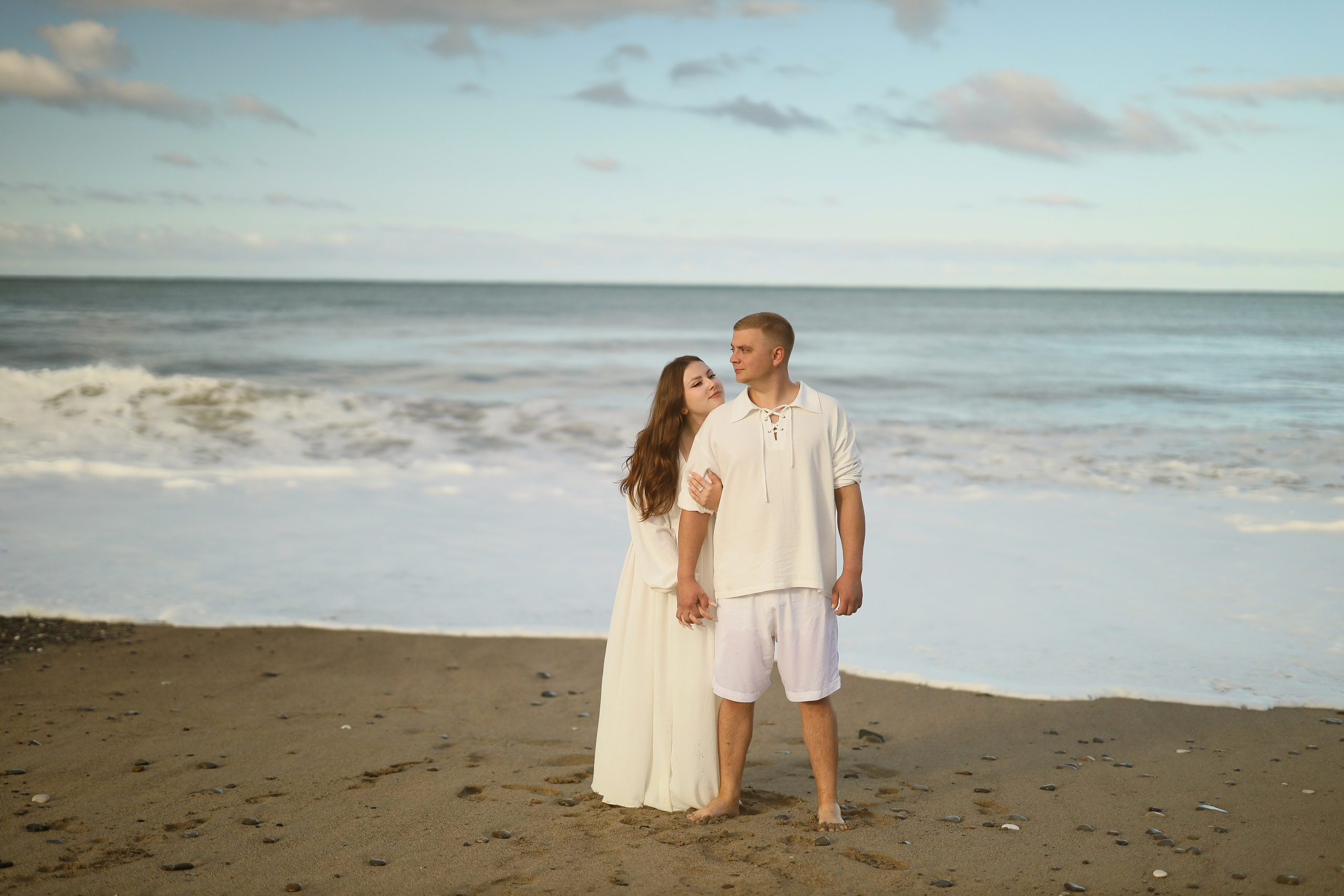 Семейная фотосессия на пляже в Сухуме. Свадебный и семейный фотограф в Абхазии Жанна Соснина