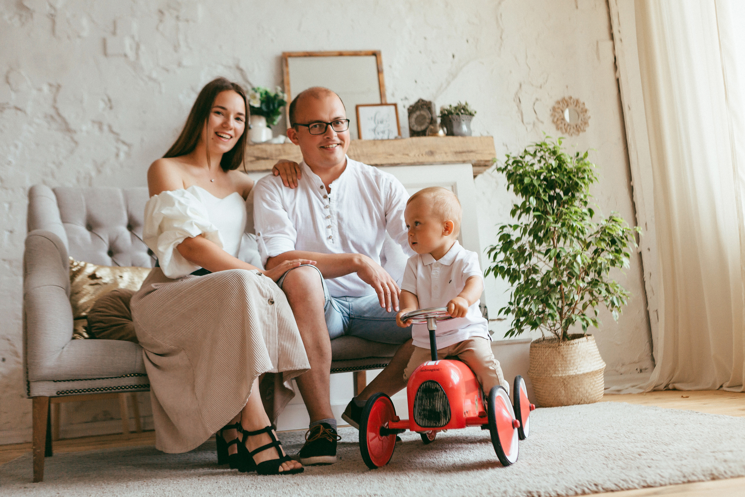 Короткая семейная фотосессия в екатеринбурге. Фотограф Виктория Темирова Екатеринбург