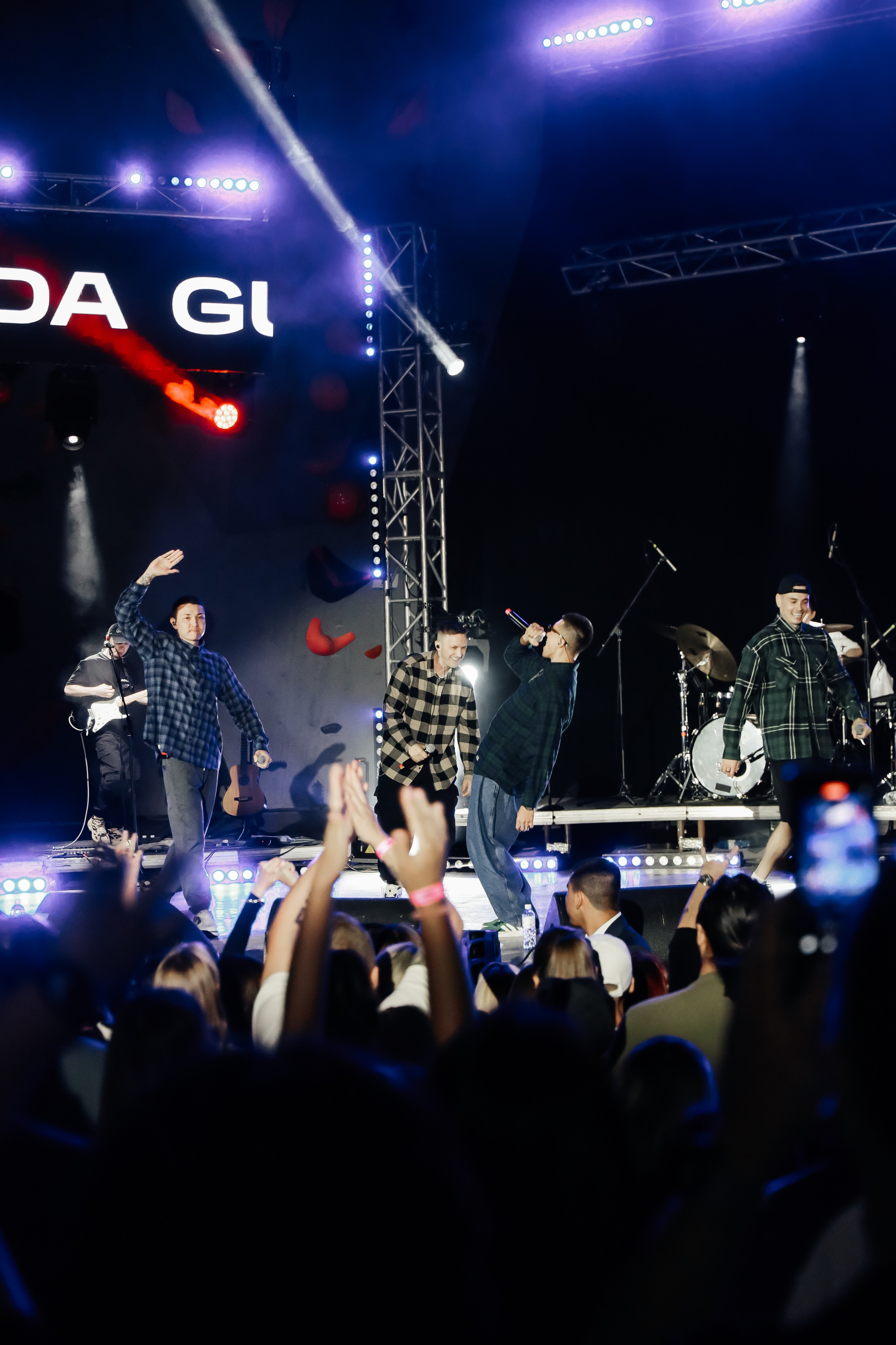 Da Gudda Jazz & FlashUp. Свадебный фотограф Алматы