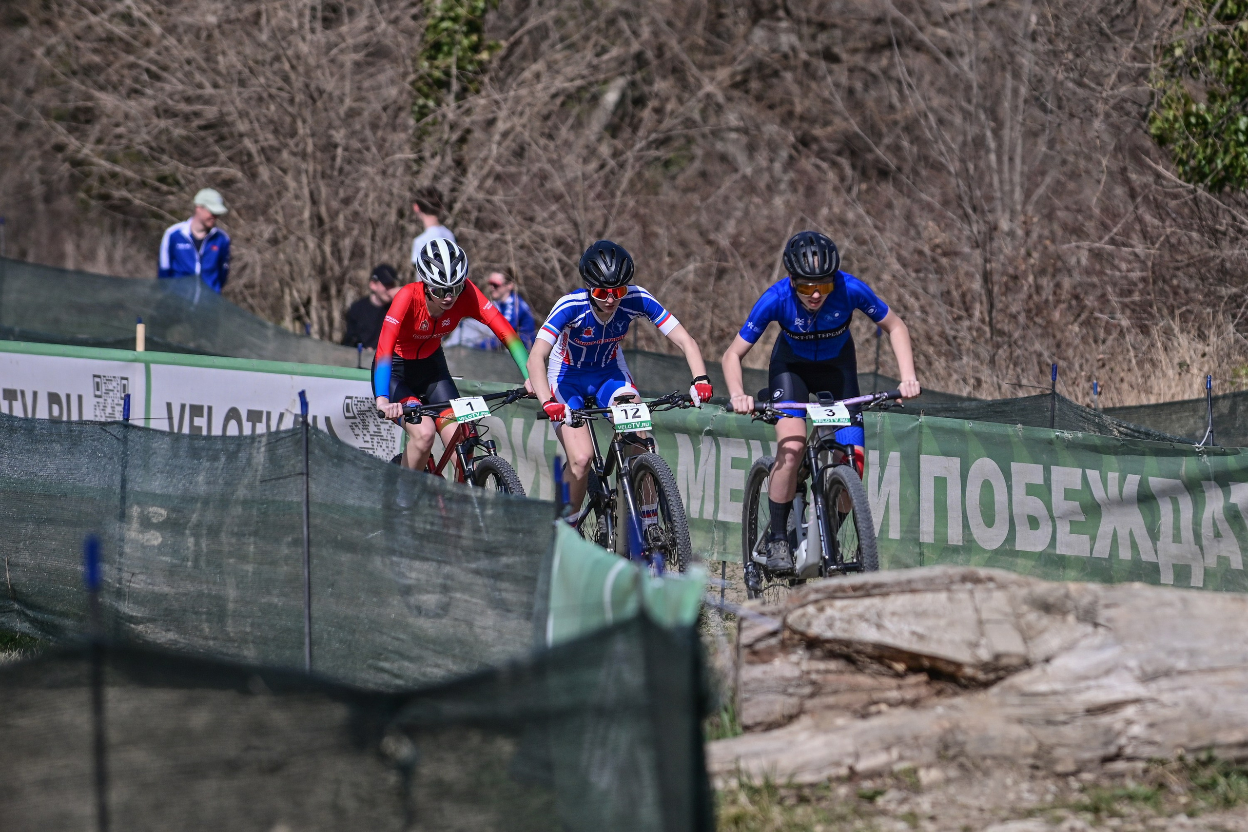 Маунтинбайк, кросс-кантри в Архипо-Осиповке 16 марта 2025. Спортивный фотограф, фотожурналист Павел Ларькин