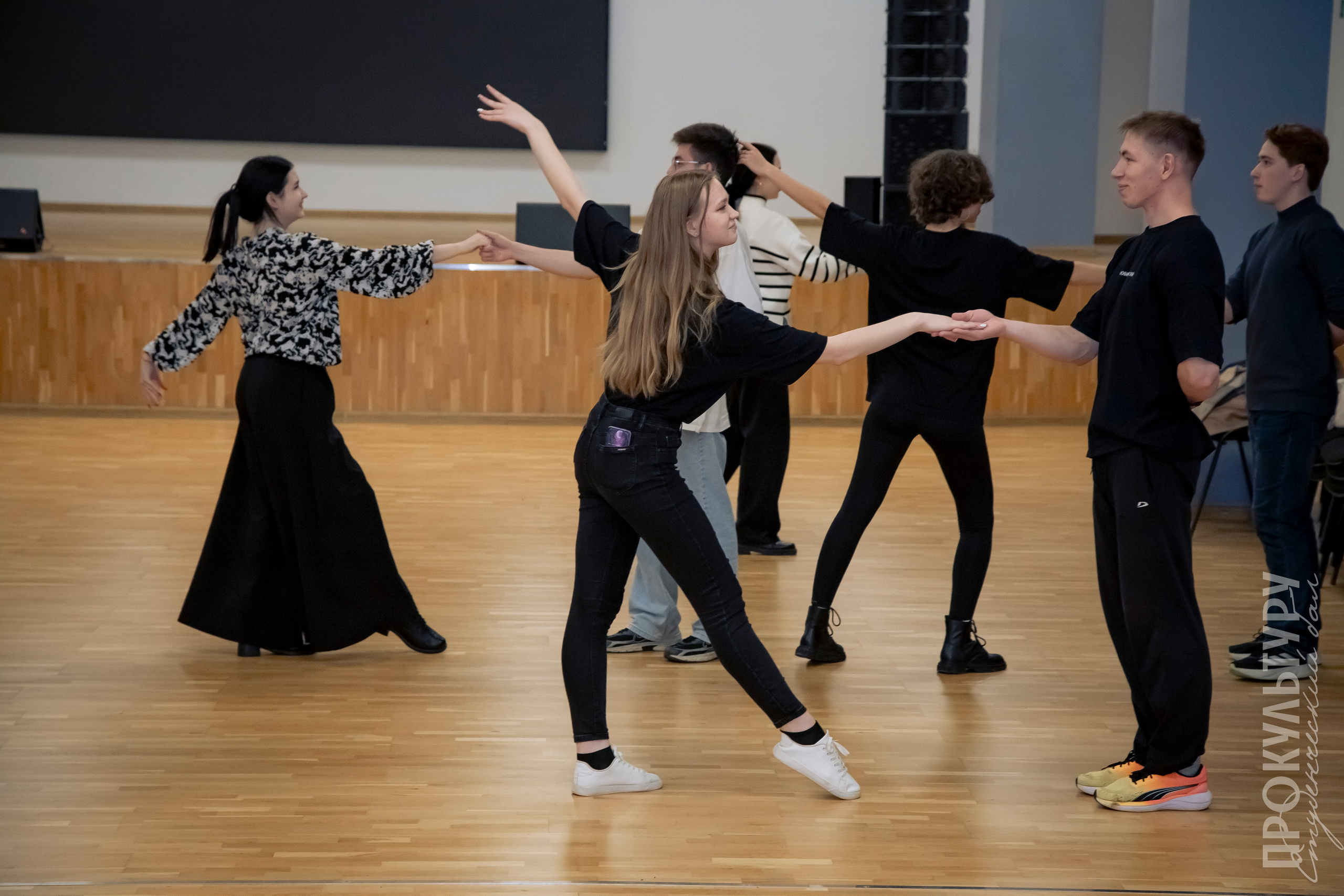 Студбал: репетиции. Репортажный и портретный фотограф Казань / Горячих Полина