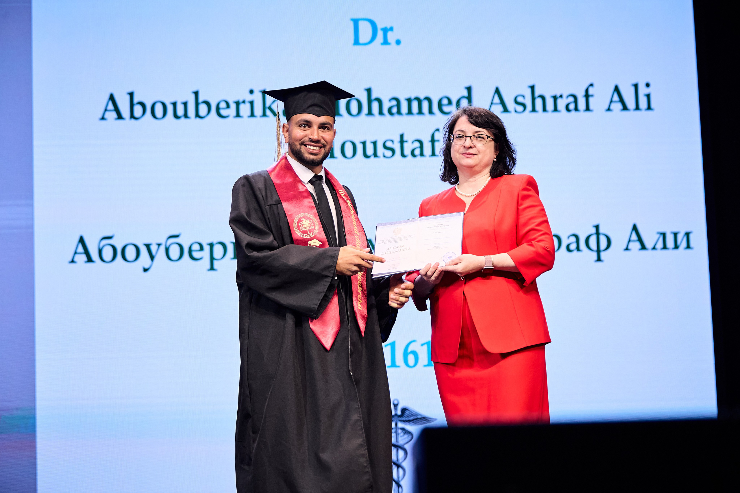 Выпускной КГМУ / Graduation 2026. Репортажный и портретный фотограф Казань / Горячих Полина
