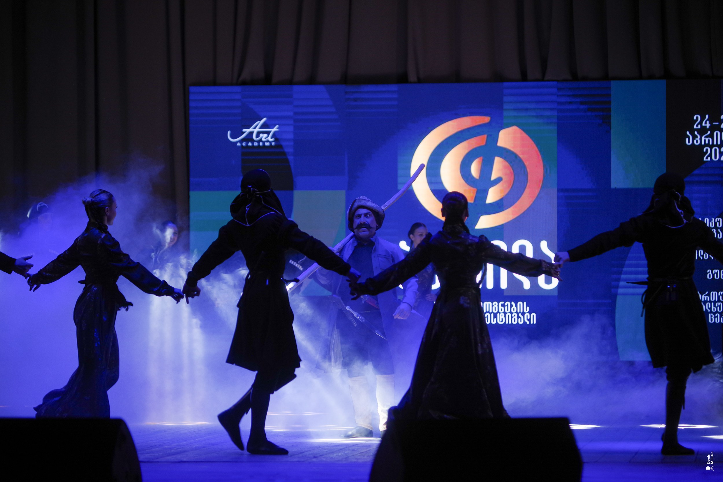 Танцы в Хоби. Портретный фотограф Денис Милютин