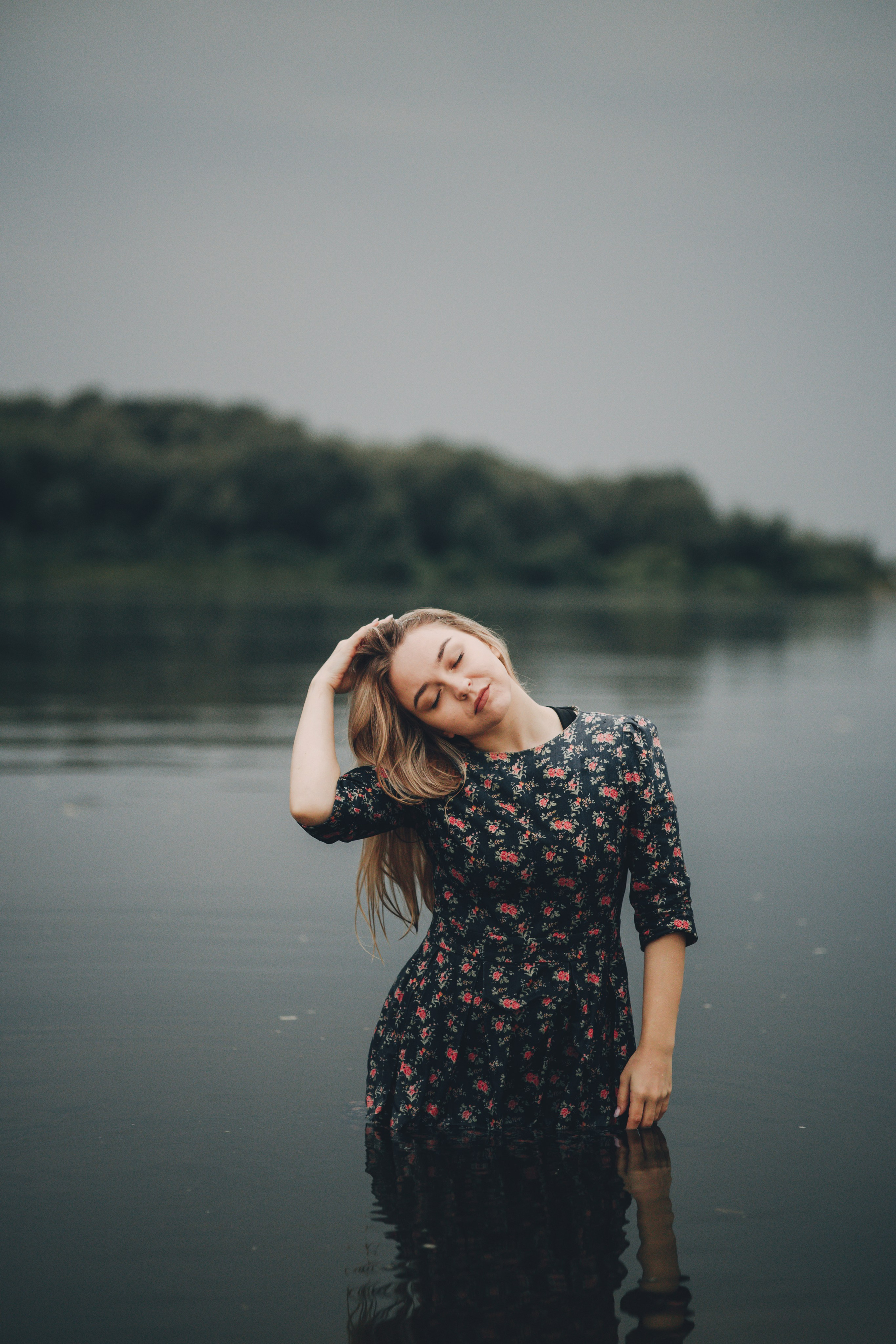 Фотосъемка Екатерины на берегу пляжа. Выпускные альбомы в Серпухове