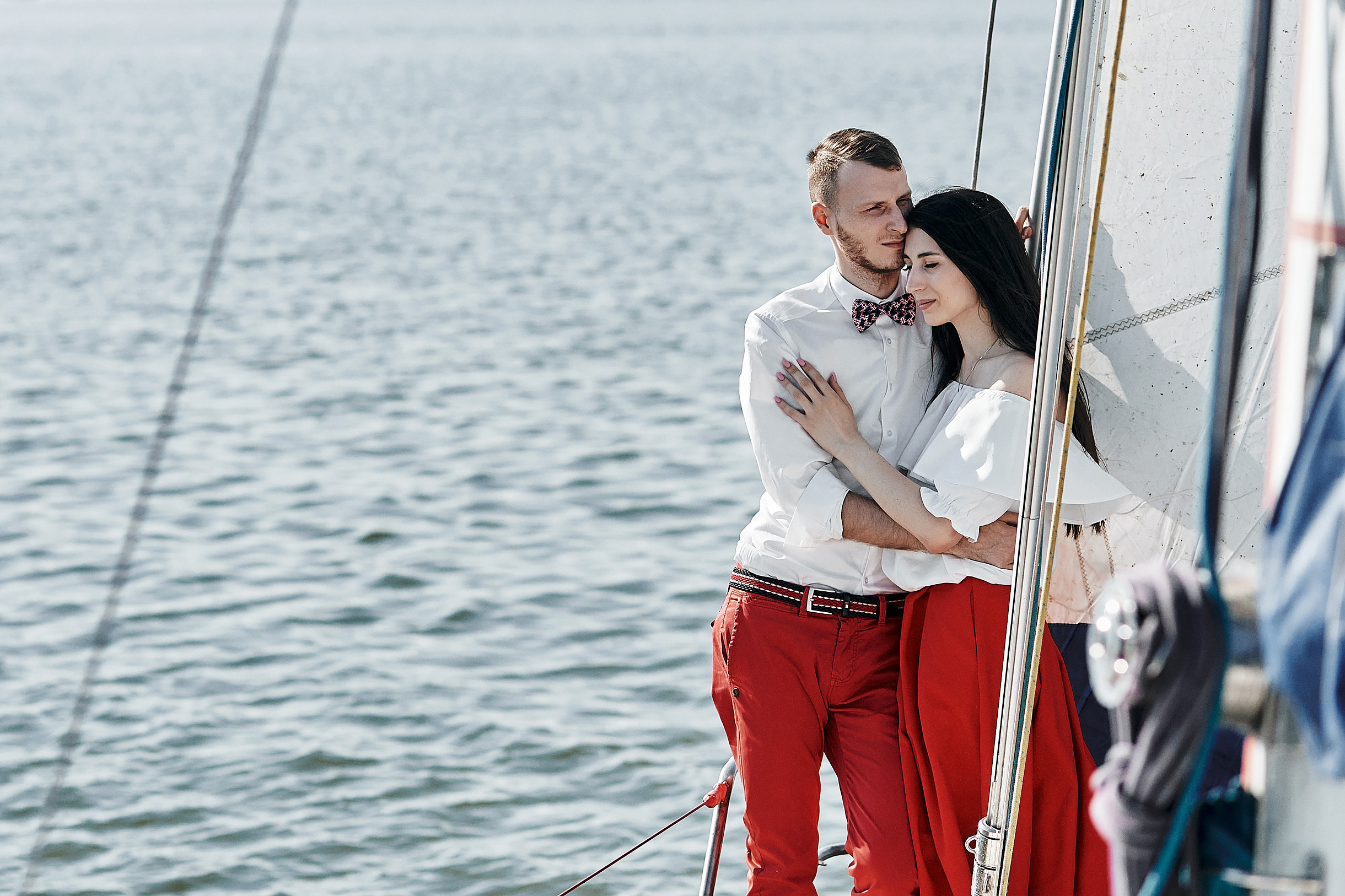 Предсвадебная прогулка на яхте. Свадебный и семейный фотограф Владимир Карамышев