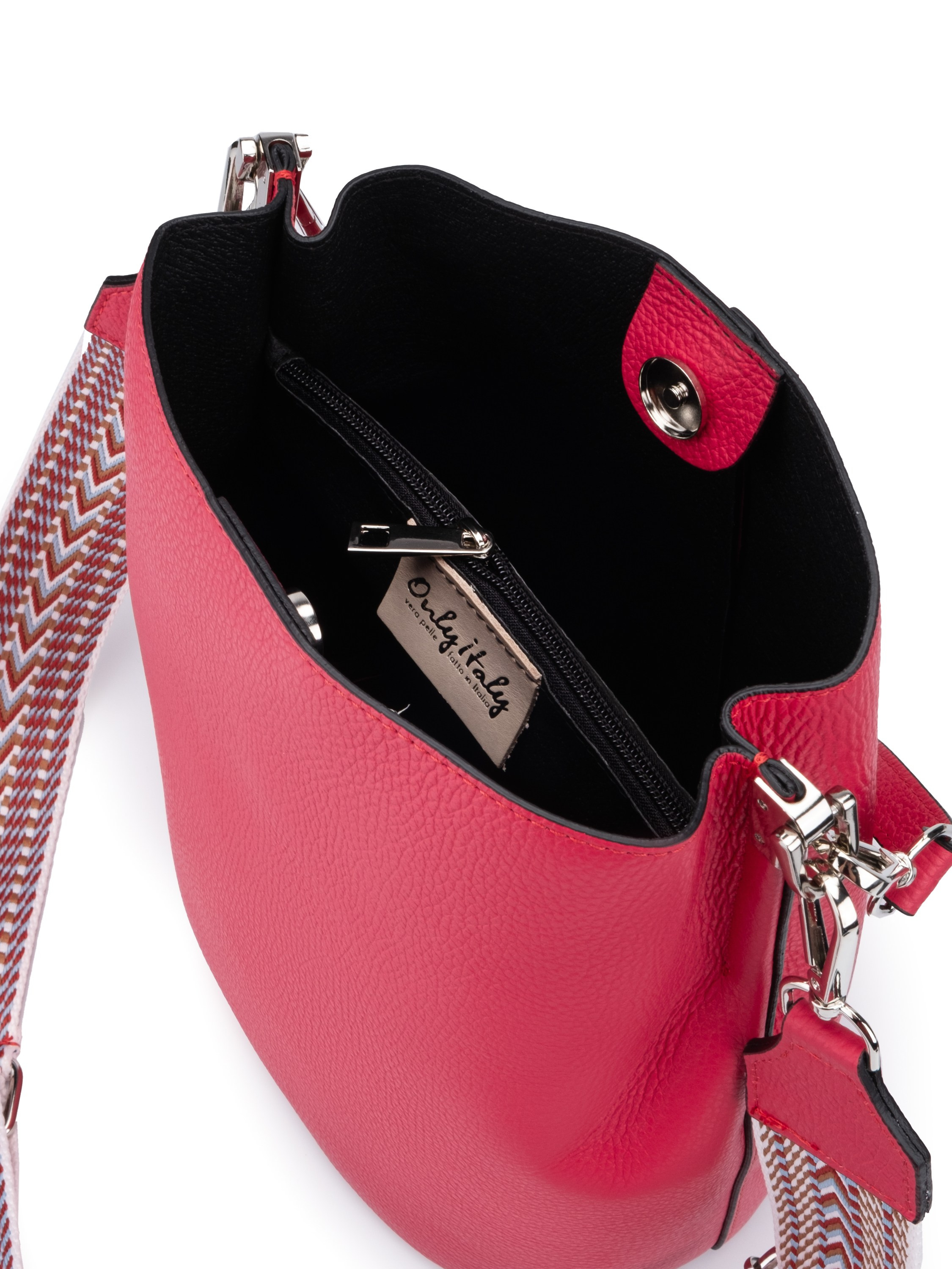 Предметная съёмка для маркетплейсов | Сумки. Предметный фотограф в Симферополе Антон Катунин