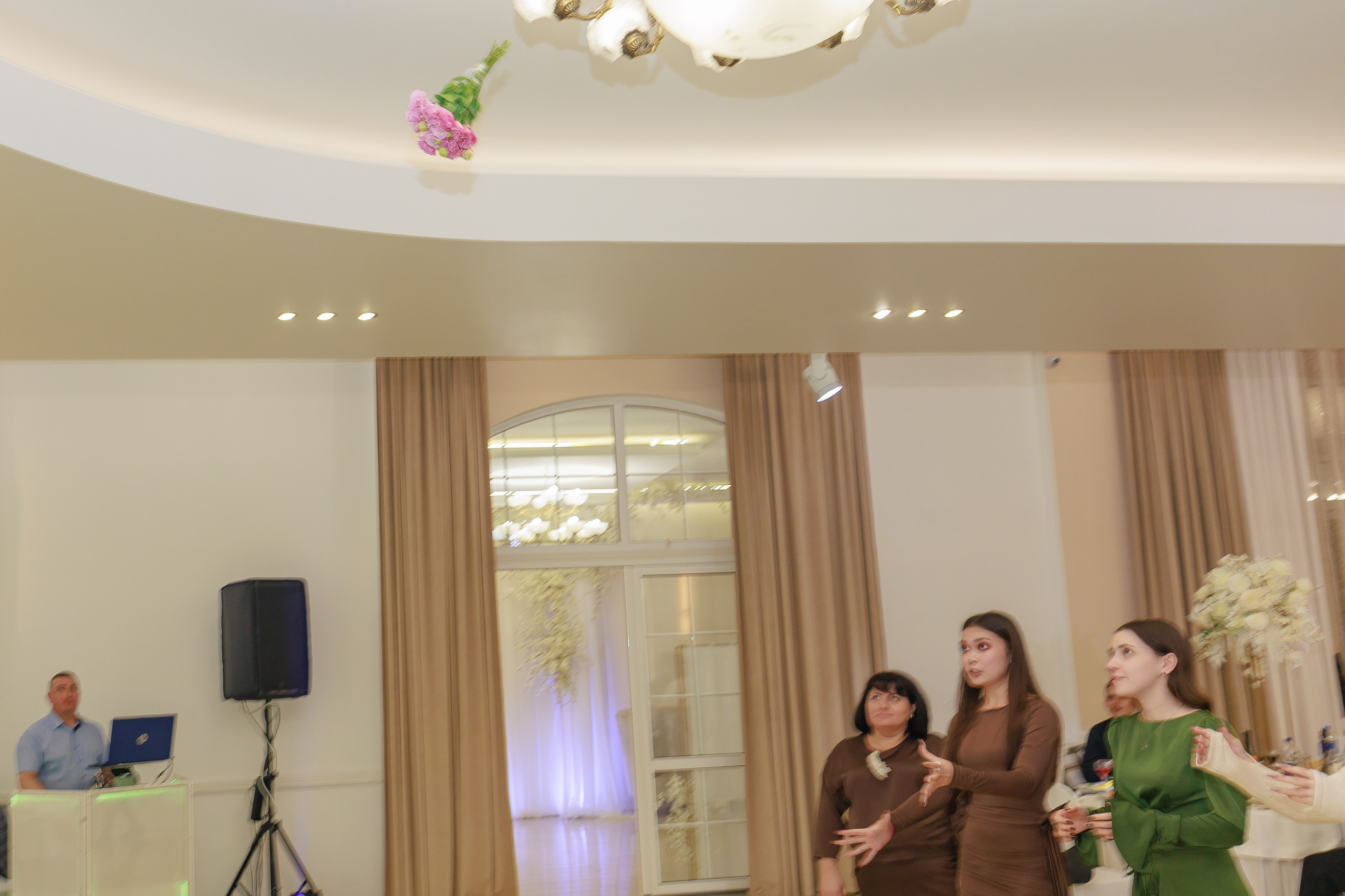 Данил и Сабина банкетный зал Beyaz Hall. Фотограф и видеограф в Крыму и Севастополе