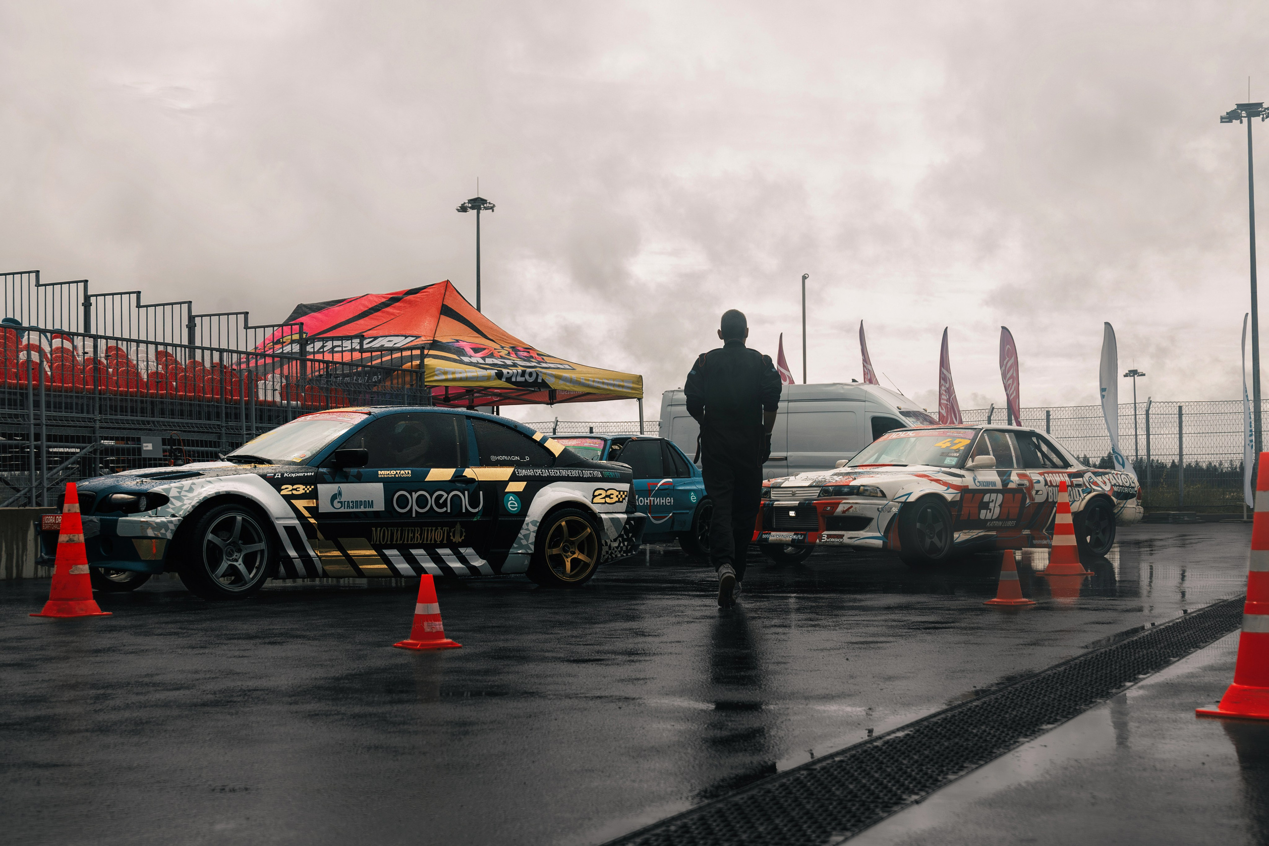 IDDC Этап 2: Бетонный Колизей и блогеры в деле