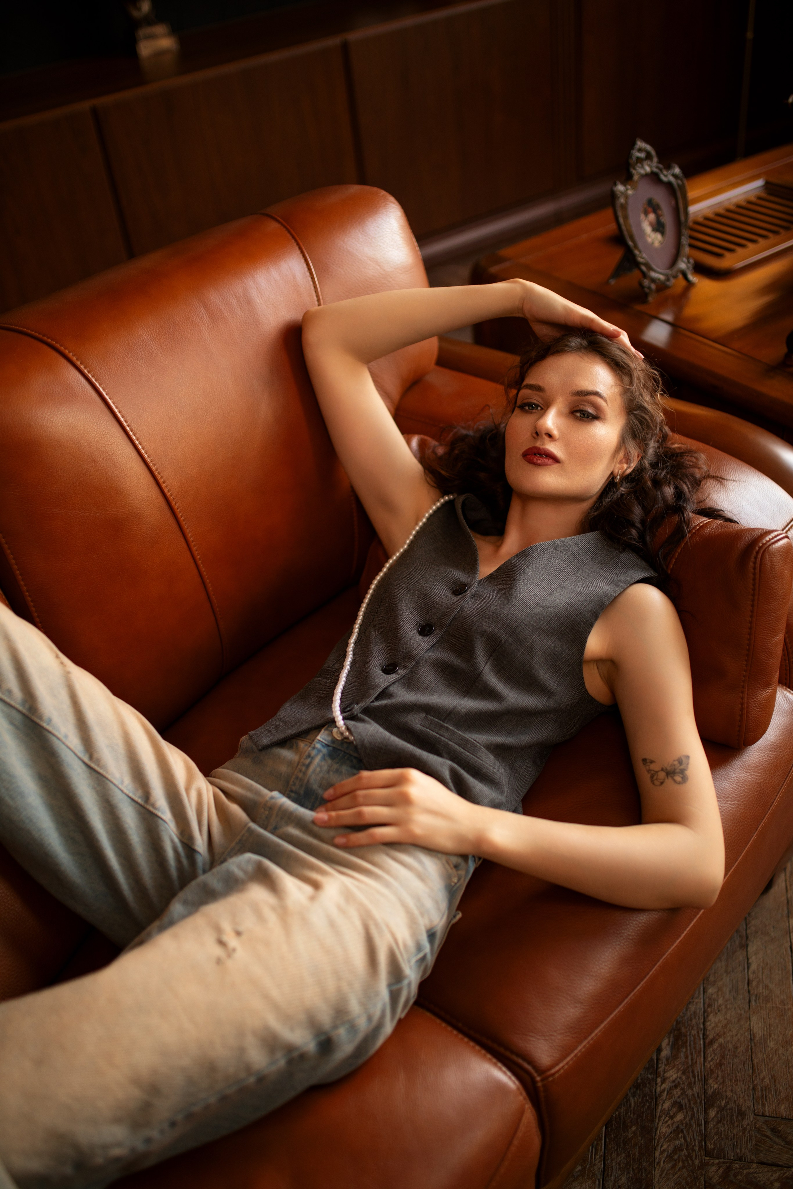 Фотосет с Анастасией в интерьере в формате «Я красивая». Дмитрий Шульгин, портретный фотограф в Воронеже