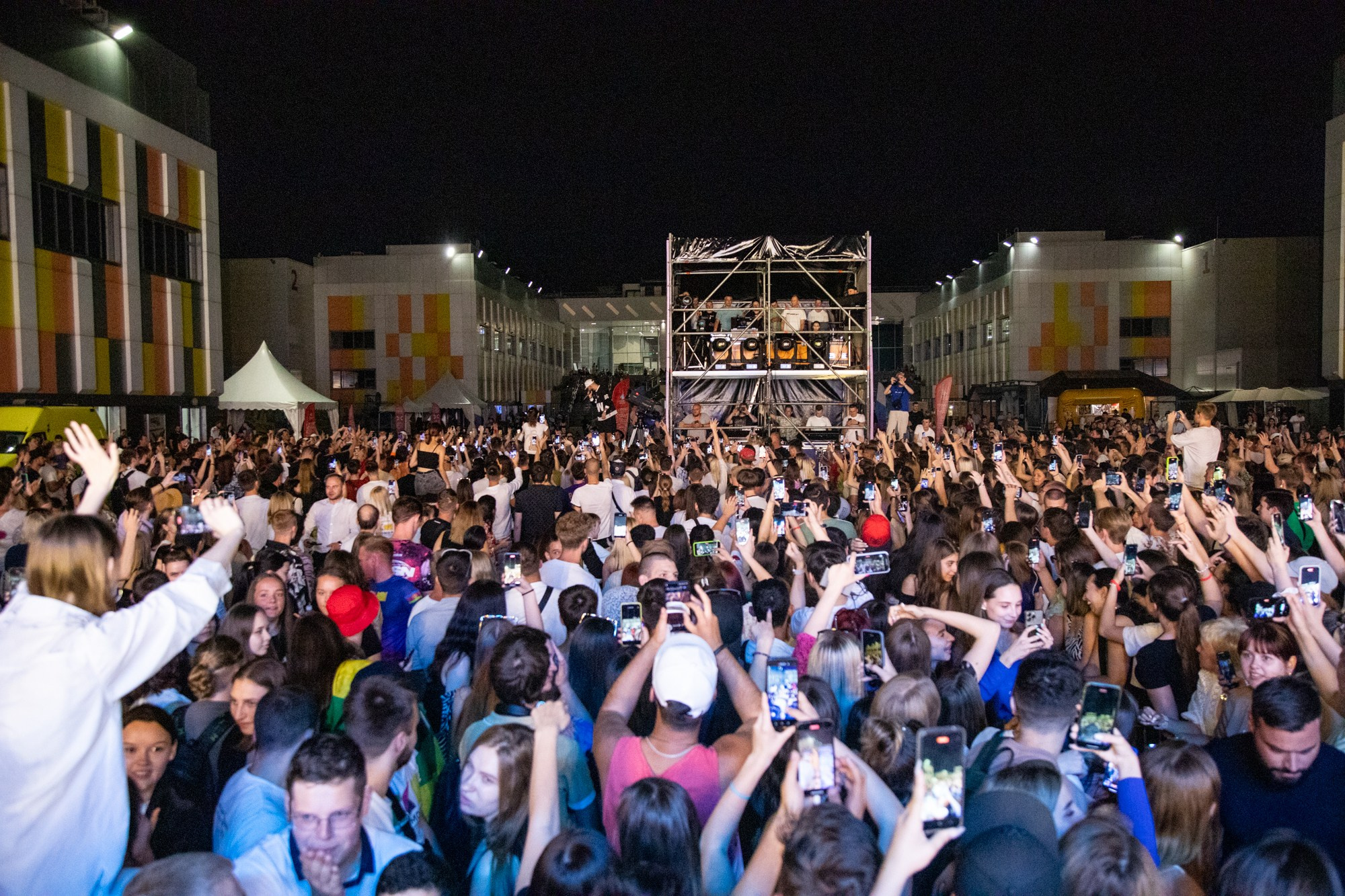 L'One. Репортажный, промышленный и маркетплейс-фотограф Дмитрий Чернат