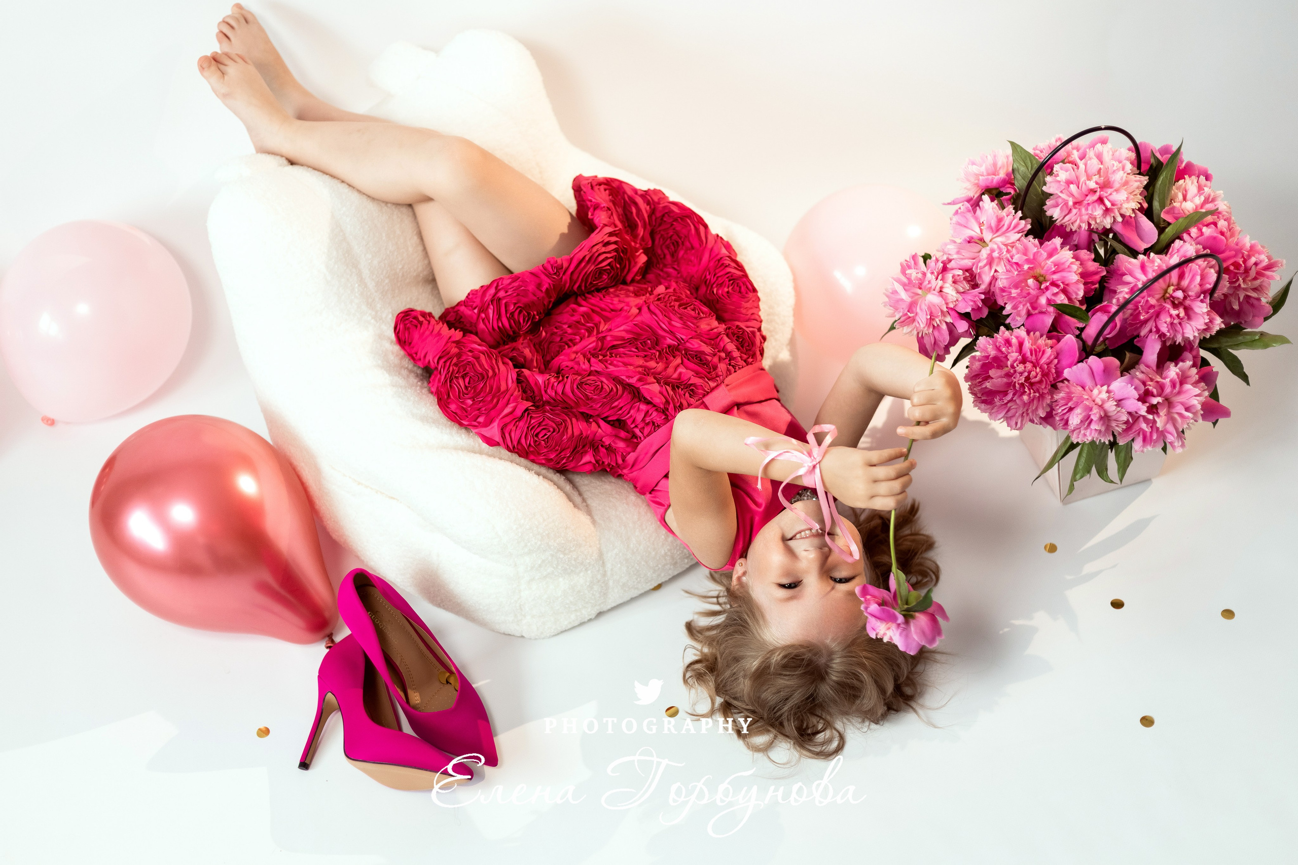 «Модница в розовом» В моей студии. Вероника и Александра. 2024. Фотограф Пермь. Свадьбы. Семья и дети, школа, д. сад. Фотокниги