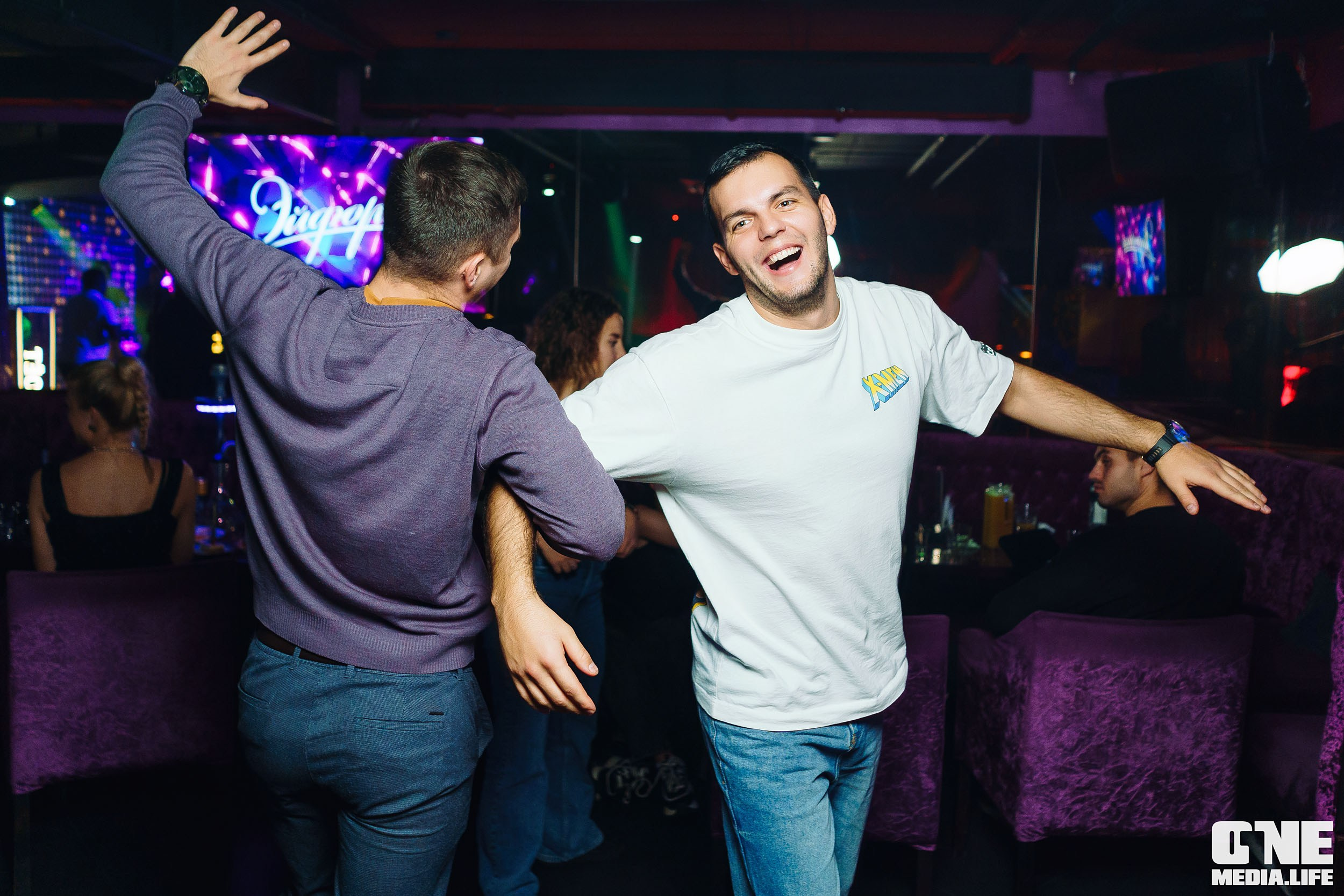 Фоторепортаж из караоке-клубе Эйфория. One Media Life: фоторепортажи, фотоотчеты с мероприятий и заведений