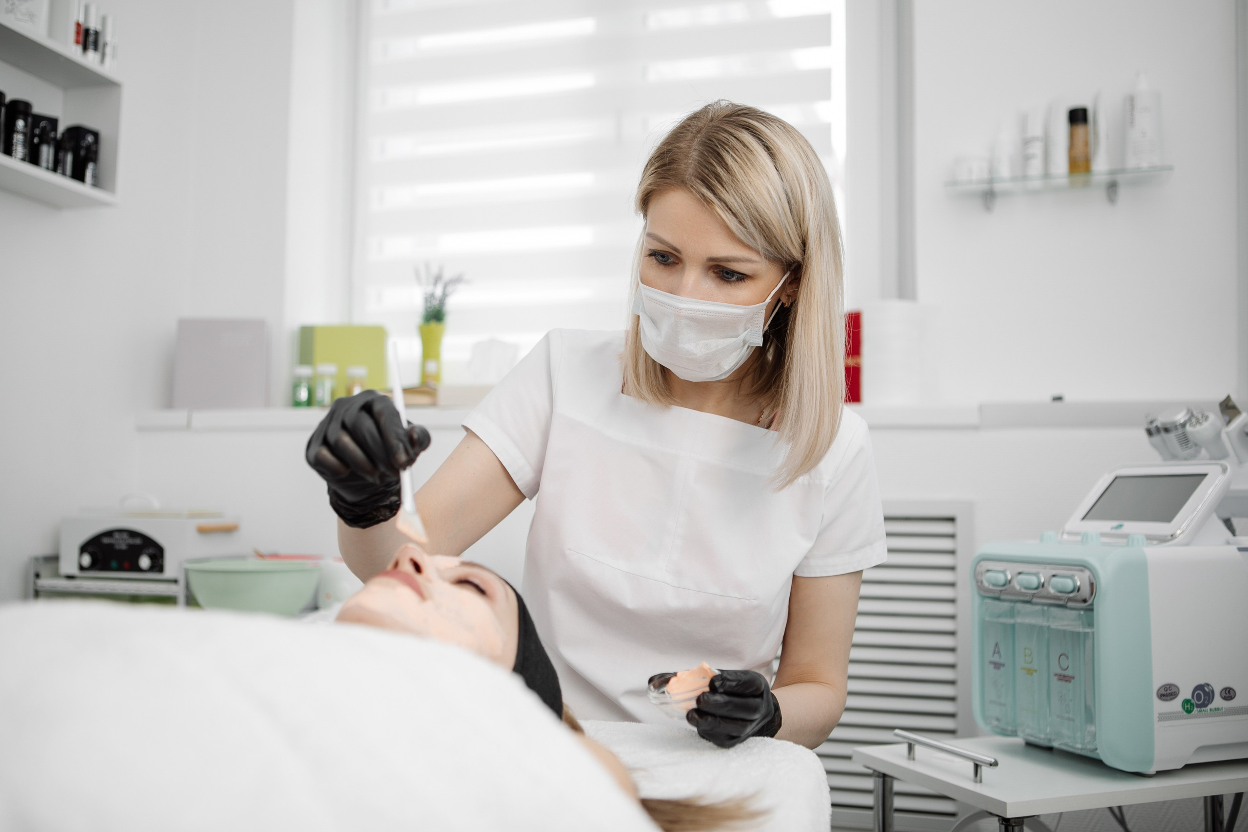 Косметолог Алёна. Фотограф Губкинского