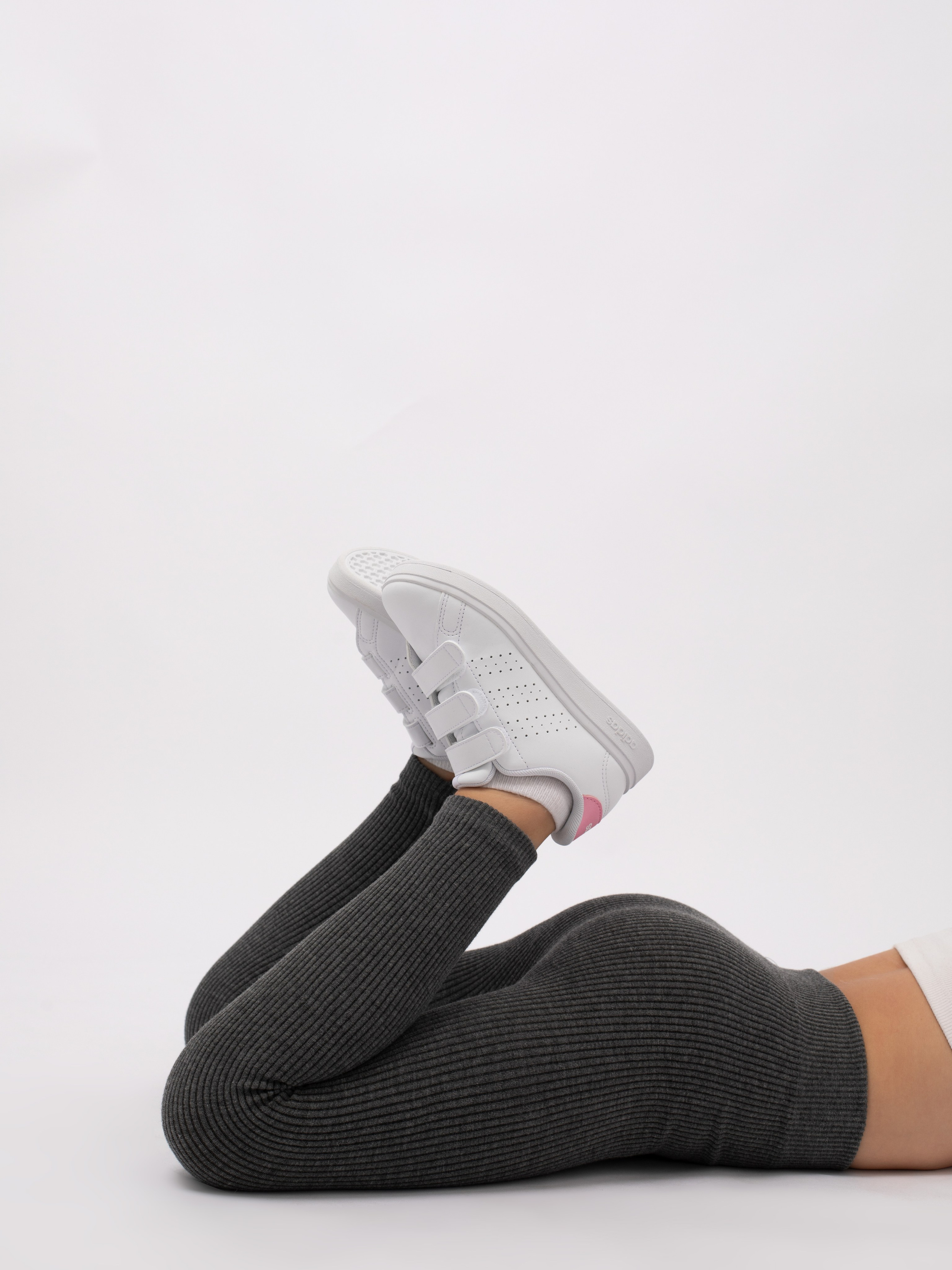 Детские лосины. Фотостудия предметной и модельной съёмки для маркетплейсов