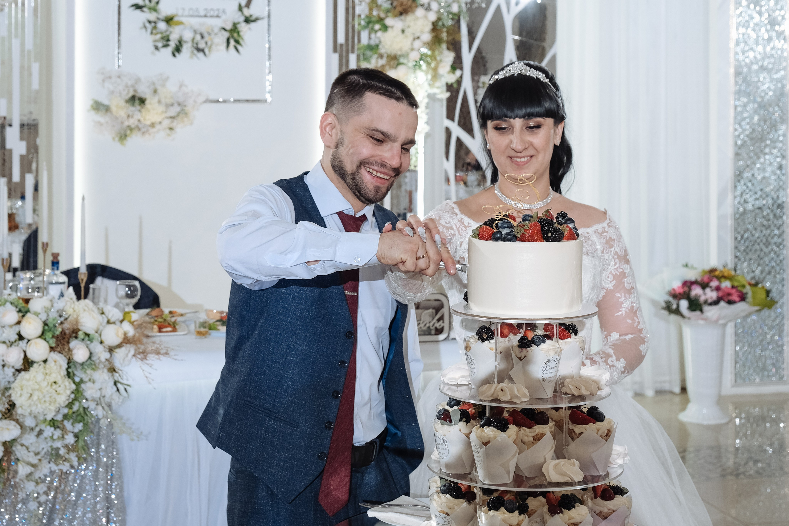 Сергей и Евгения_свадебная фотосессия в Версале. Свадебный фотограф в Челябинске Сырчикова Наталья