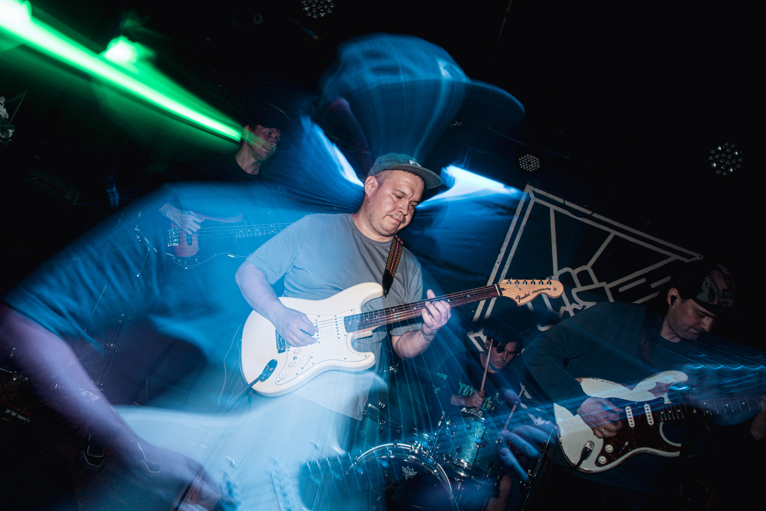 Ютани & о т м е ж & Вещи в картонной коробке 08.08.2025. Репортажный фотограф в Москве Legiodot