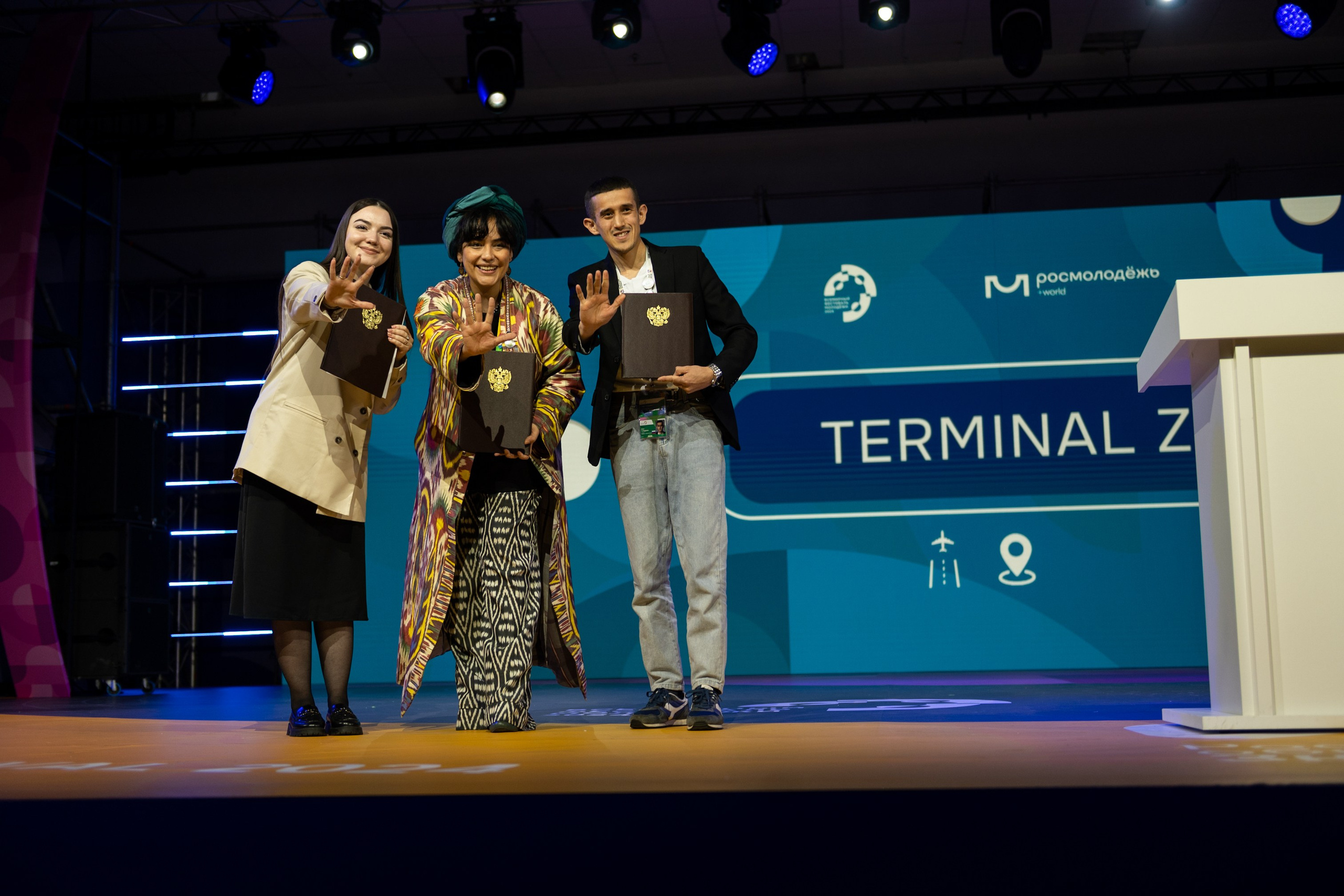 Всемирный фестиваль молодежи 2024. Свадебный и семейный фотограф София Невская