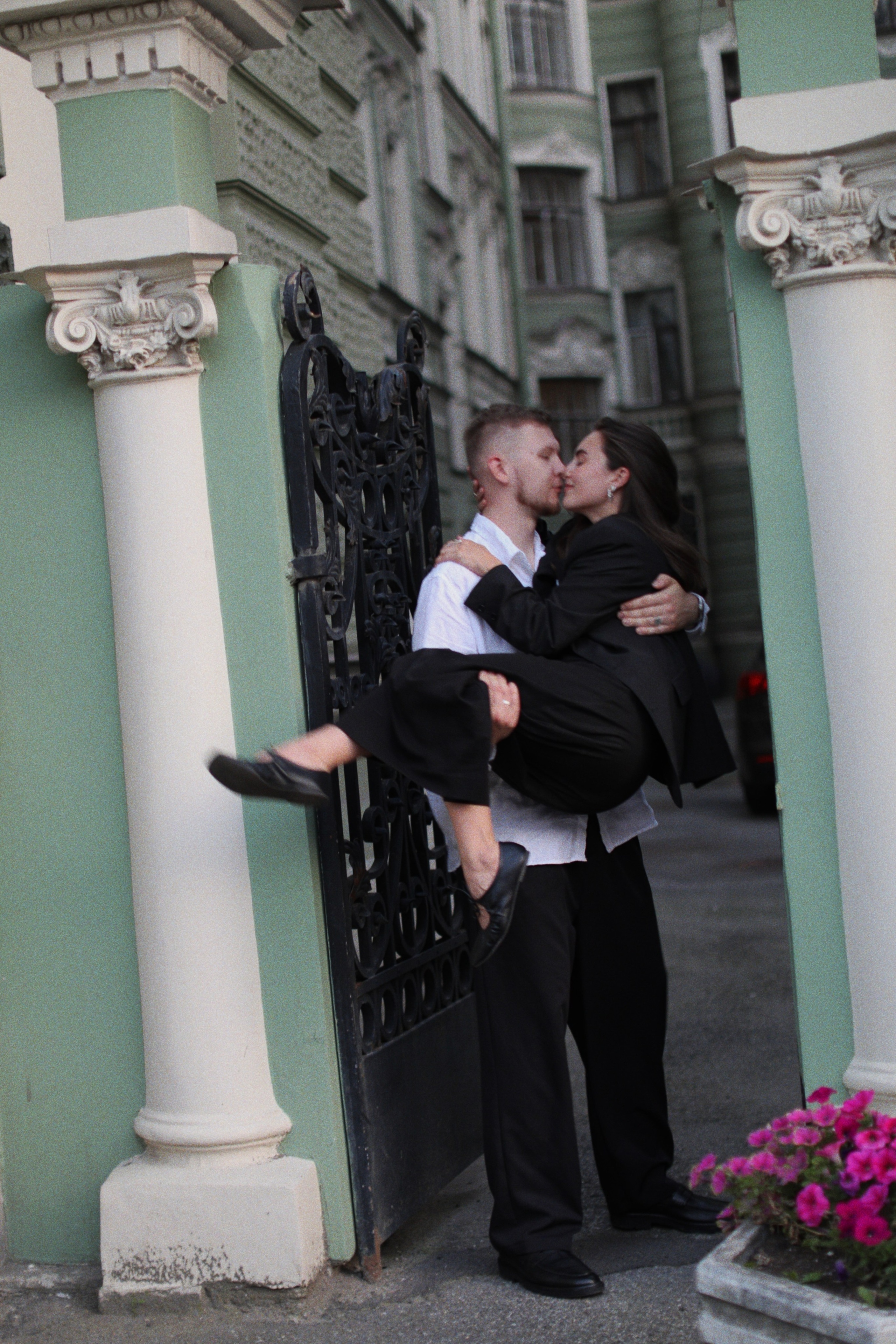 Я храню нежность в фотоальбоме мыслей и там ты. Rose Korenevskaya|Ваш нежный фотограф