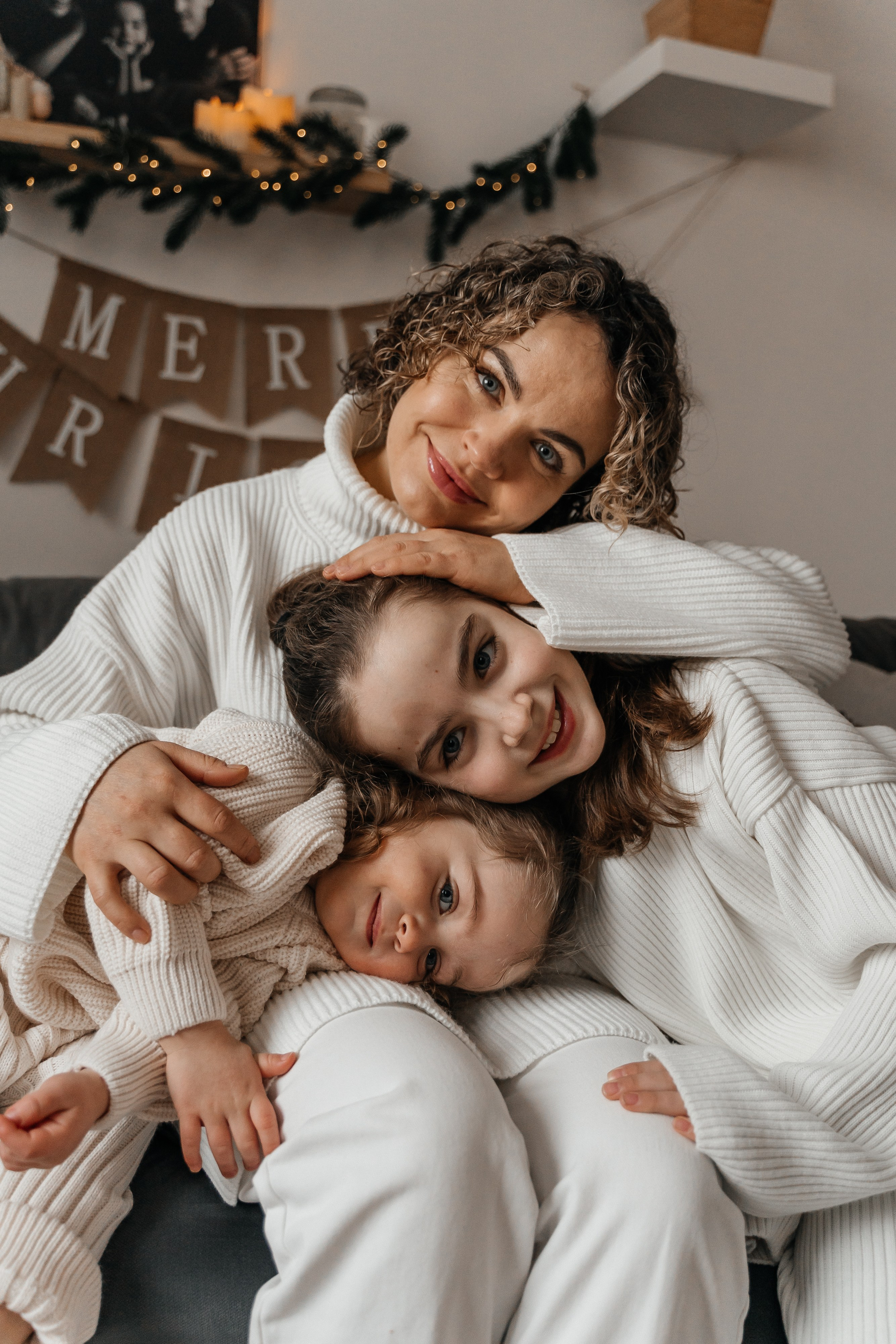 Максим, Катя, Лена и Ева. Волик Мария