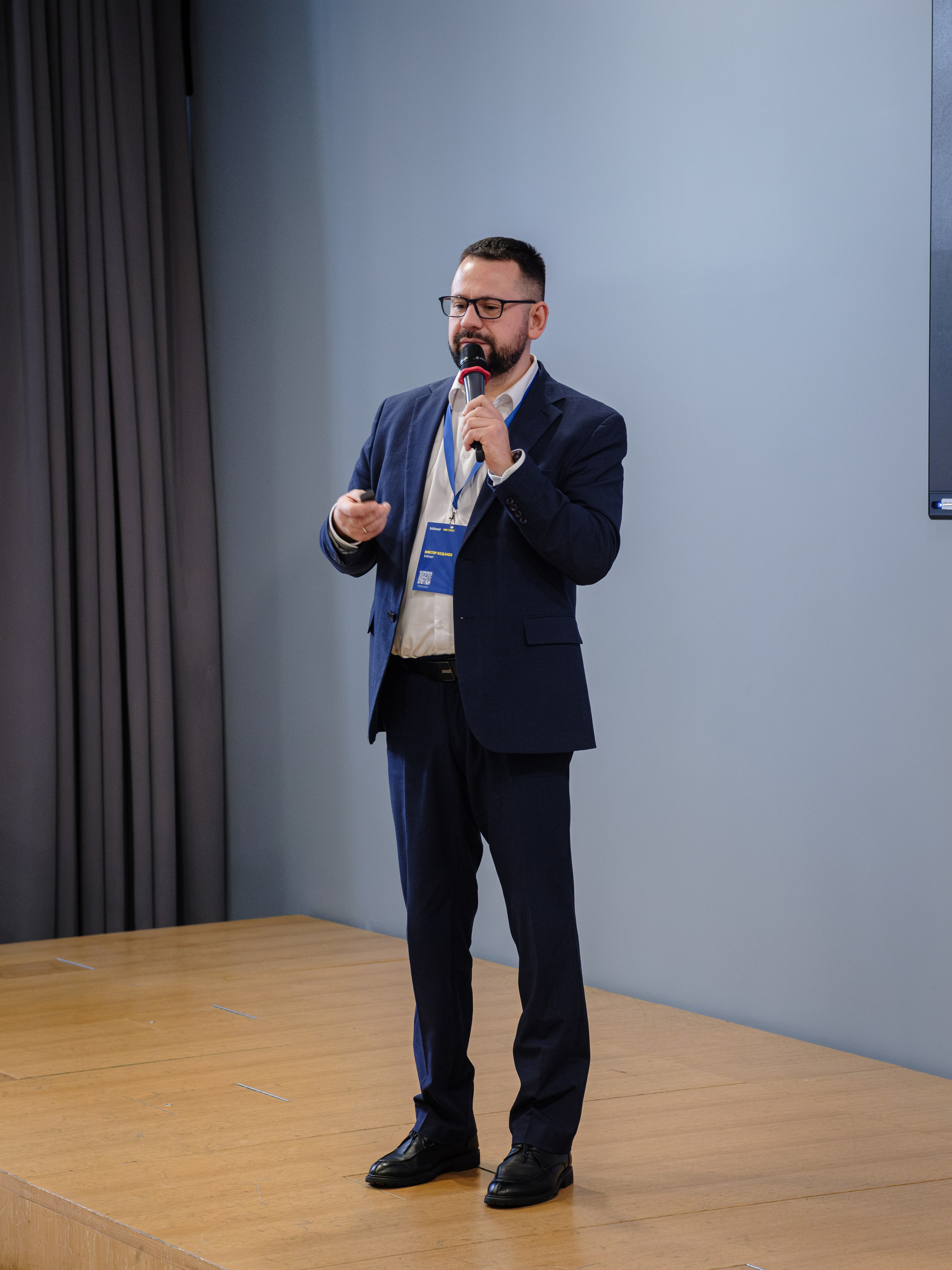 METRO. Репортажный и портретный фотограф в Москве Илья Спиридонов