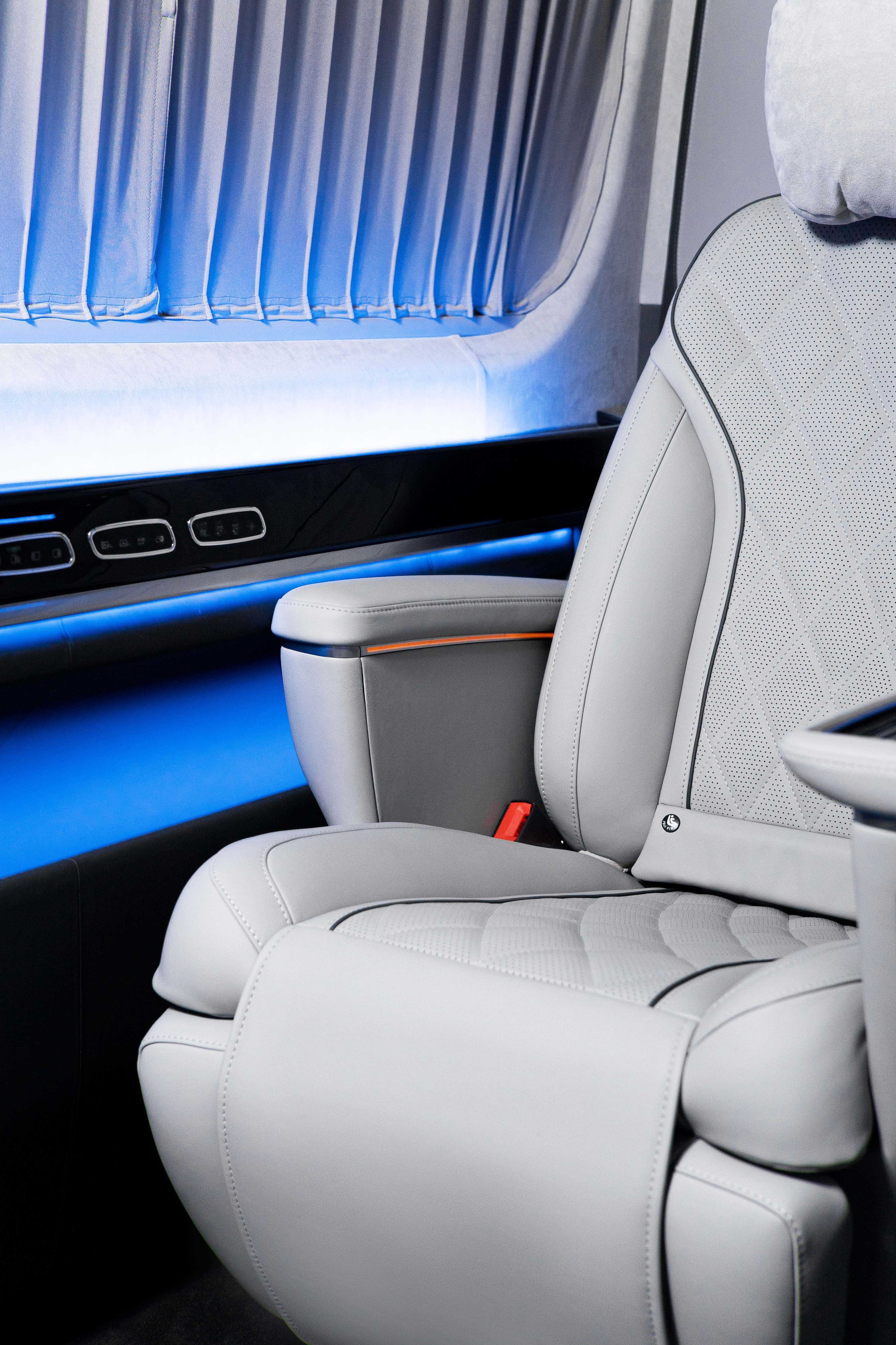 Mercedes-Benz Sprinter Business Jet. Автомобильный фотограф Светлана Усова