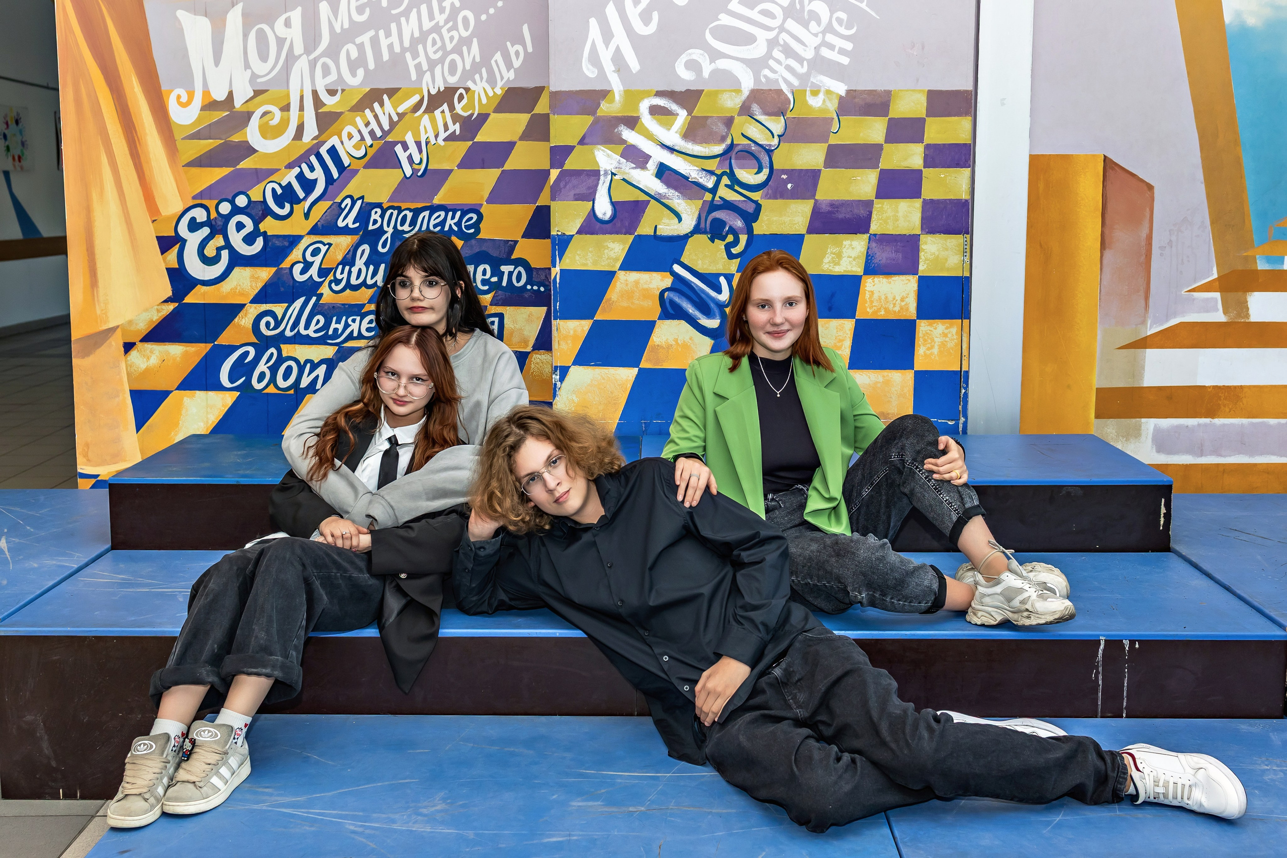 Галерея съемок в школе. Фотограф и видеограф Москва. Свадебный фотограф, видеограф. Выпускные альбомы. Оживающие альбомы