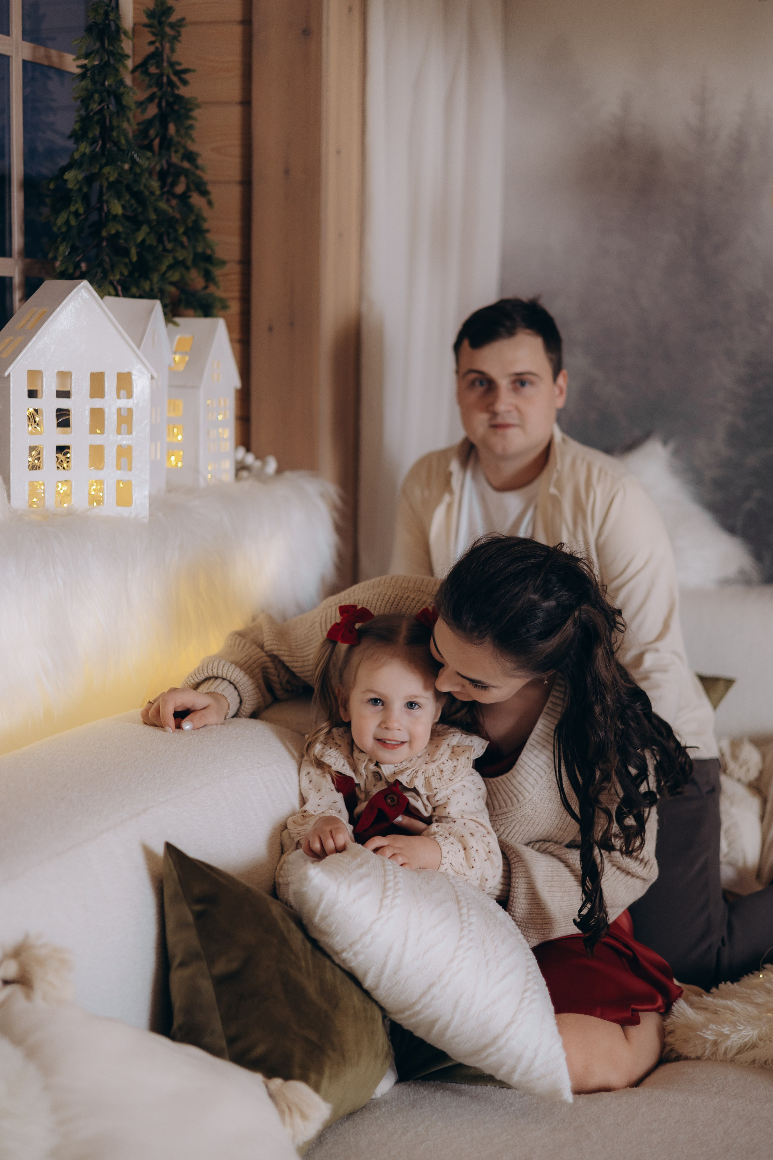 Ирина, Вадим и Милана. Свадебный и семейный фотограф в Новосибирске Дарья Кель