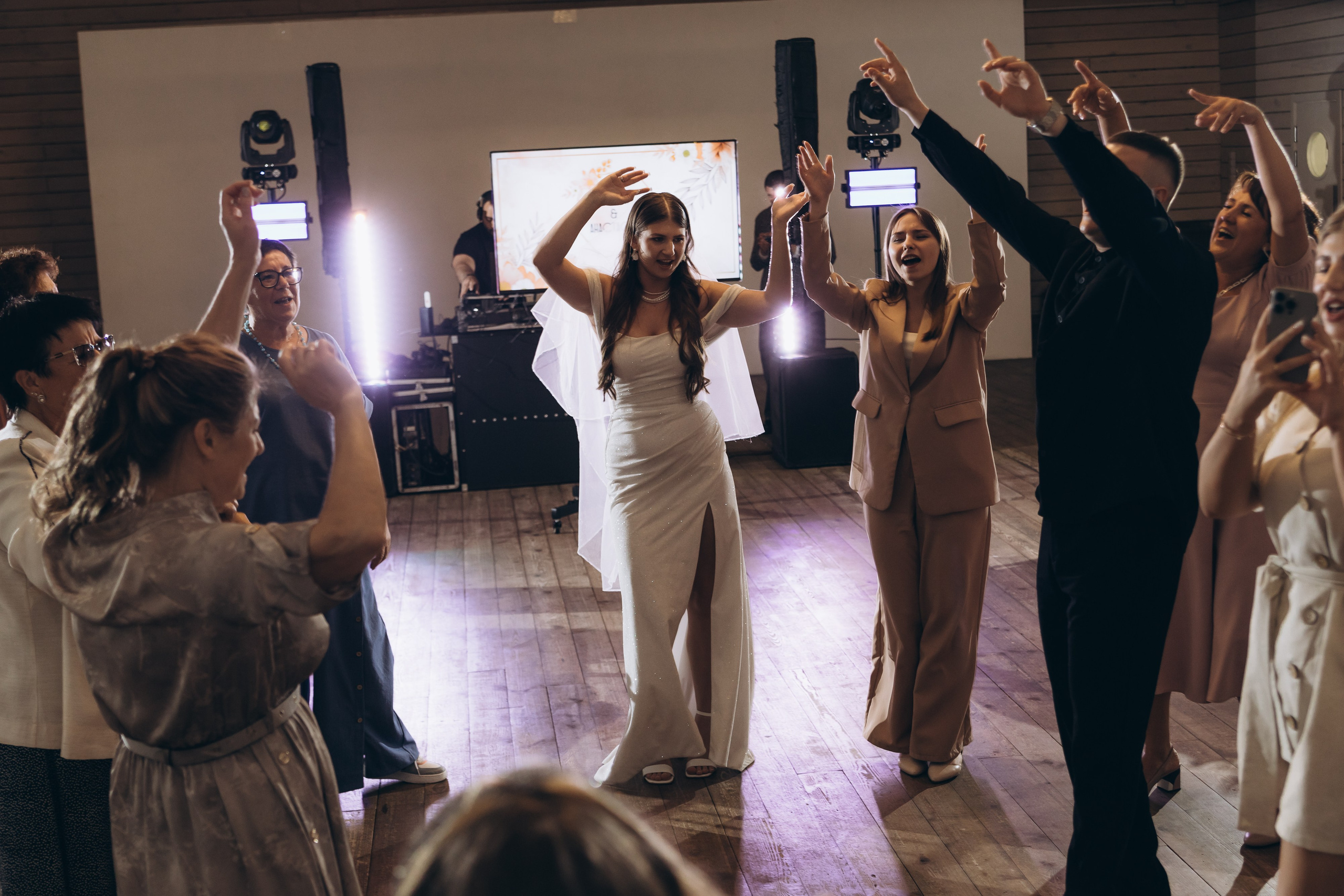 03.08.25 Артем & Анастасия. Свадебный и семейный фотограф в Новосибирске Дарья Кель