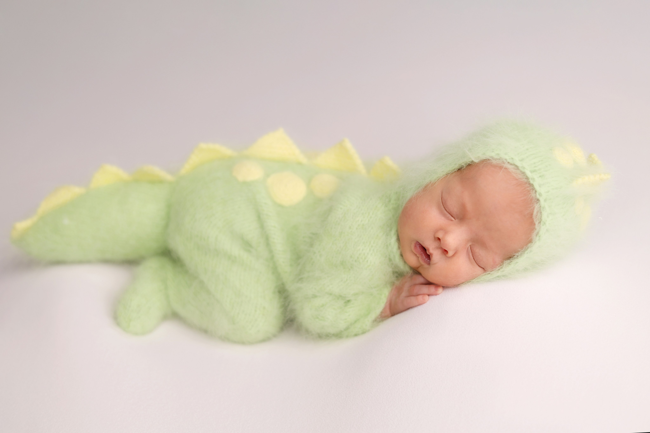 Ньюборн съемка двойняшек в Москве. Фотограф новорожденных Москва. Ньюборн фотограф Москва