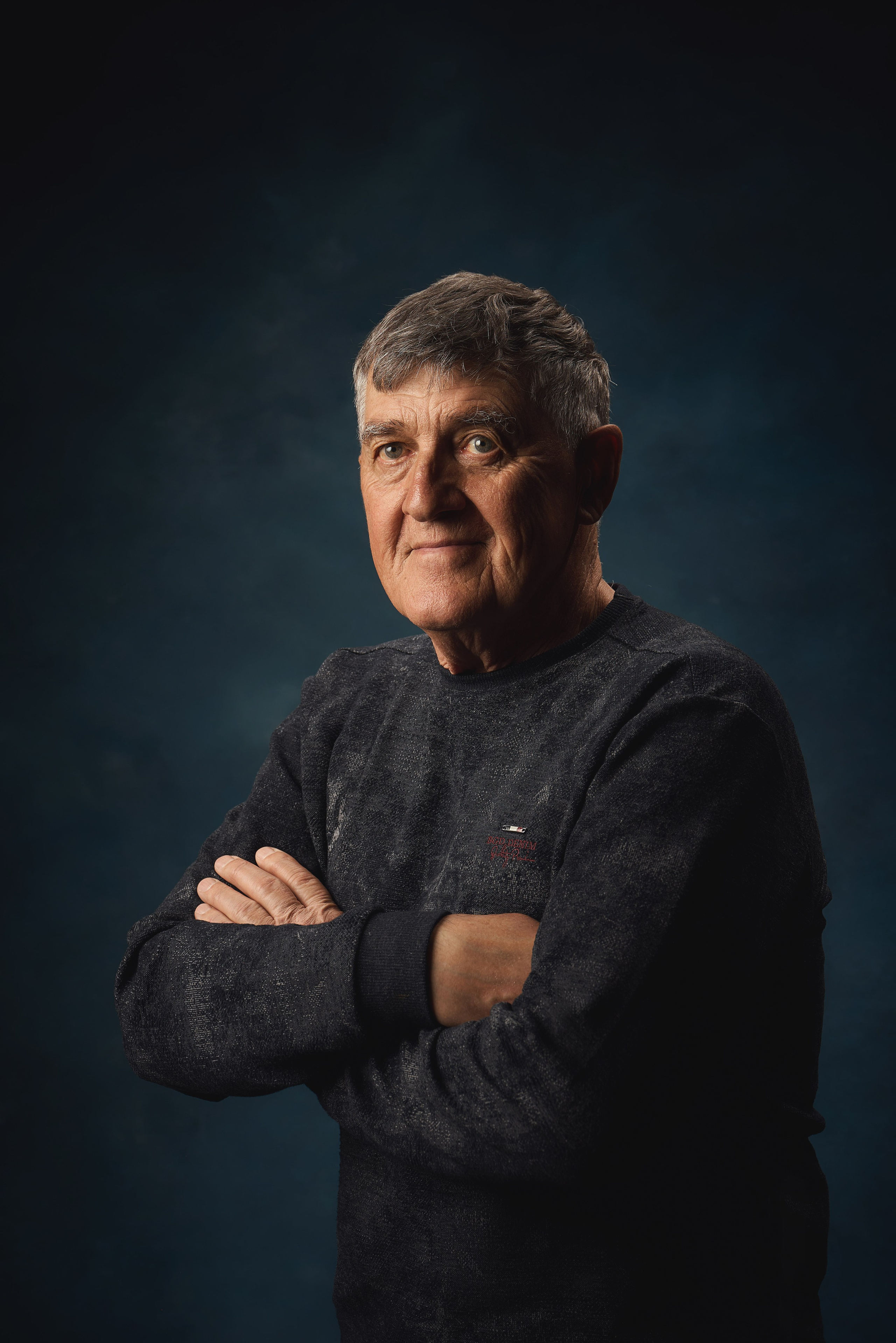 Портретная семейная фотосессия в студии. Семейный фотограф Евгений Опарин