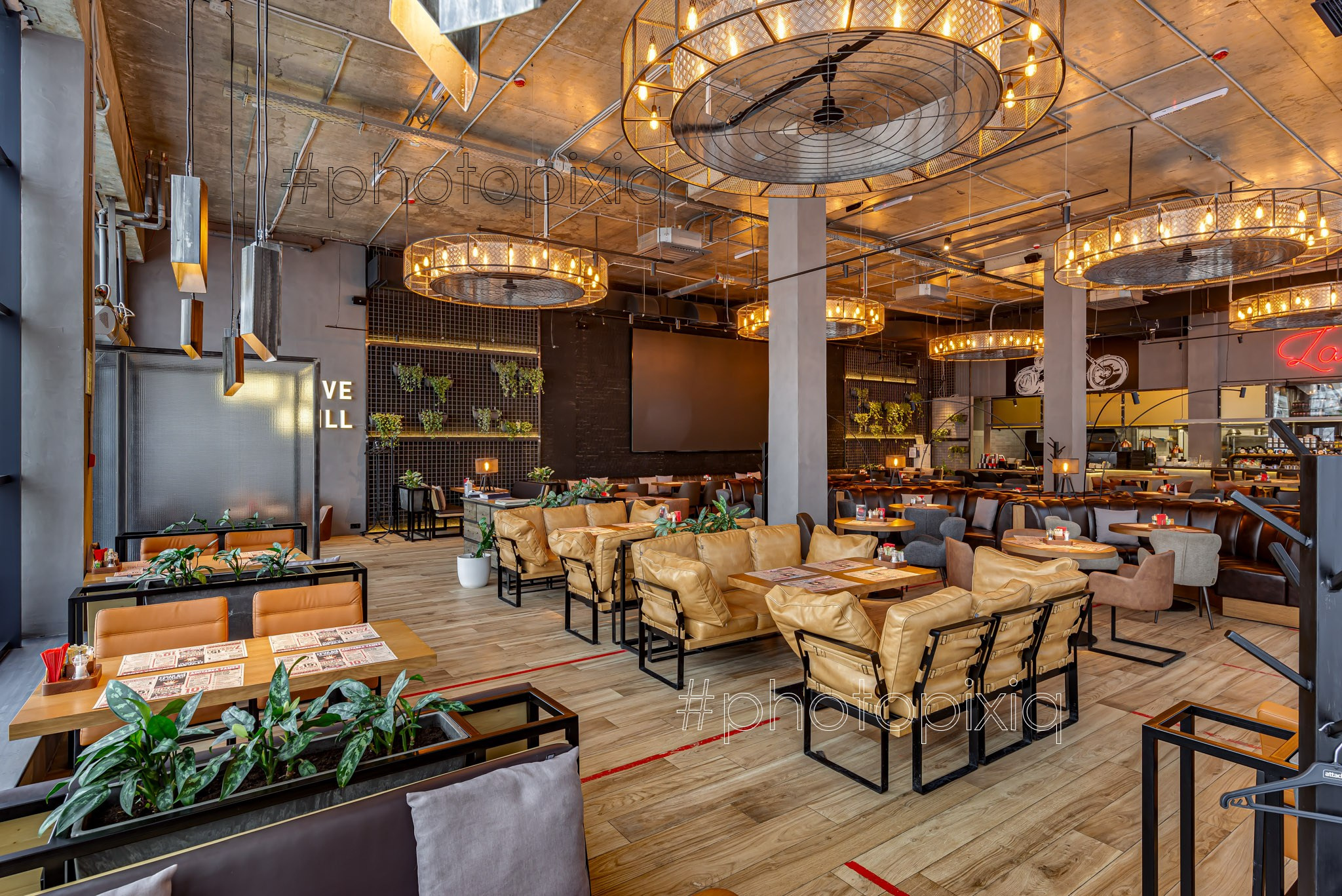 Интерьерная съёмка ресторана ZAMES beer & greill. Интерьерная съёмка и виртуальные туры — Интерьерный фотограф Кузнецов Сергей (photopixiq)