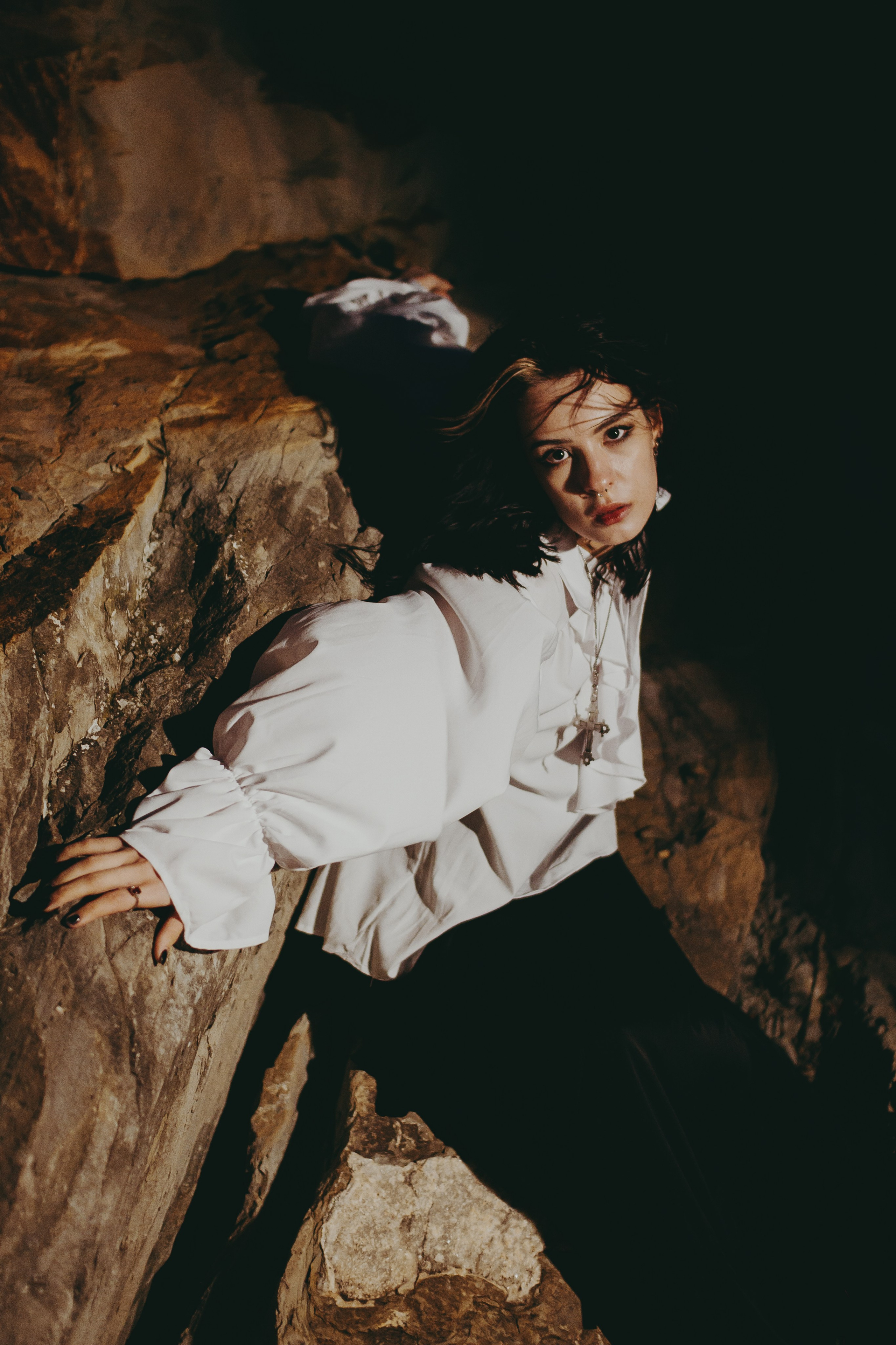 Съёмка у моря с оленьими рогами