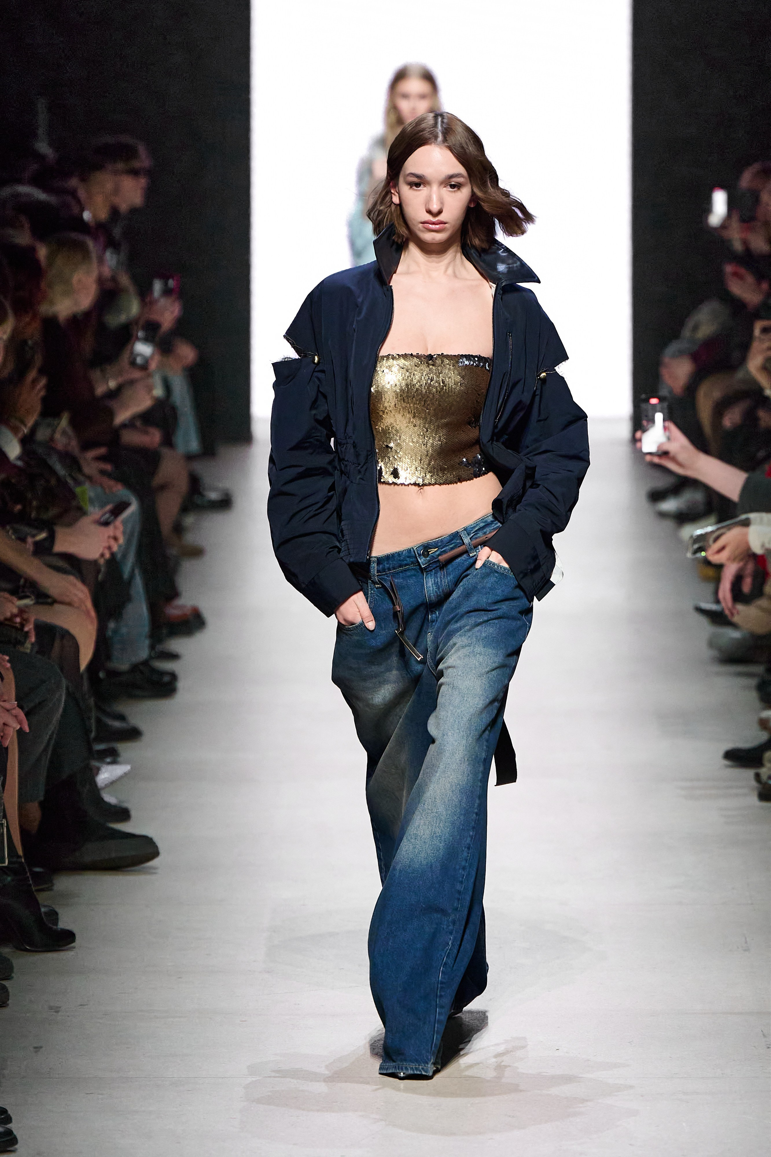 Efremov. Московская неделя моды. 2025. Дима Бабушкин. Фотограф. Подиум. Репортаж. Творчество. Дорого