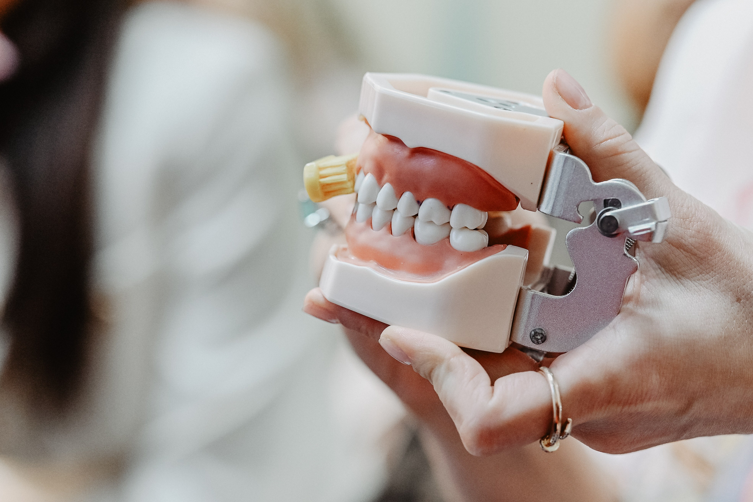 Открытие стоматологии Smile Is. Анастасия Петрович фотограф, фотокорреспондент в Москве и Санкт-Петербурге. Фотосъёмка репортажа, мероприятия, корпоративная съёмка, контент