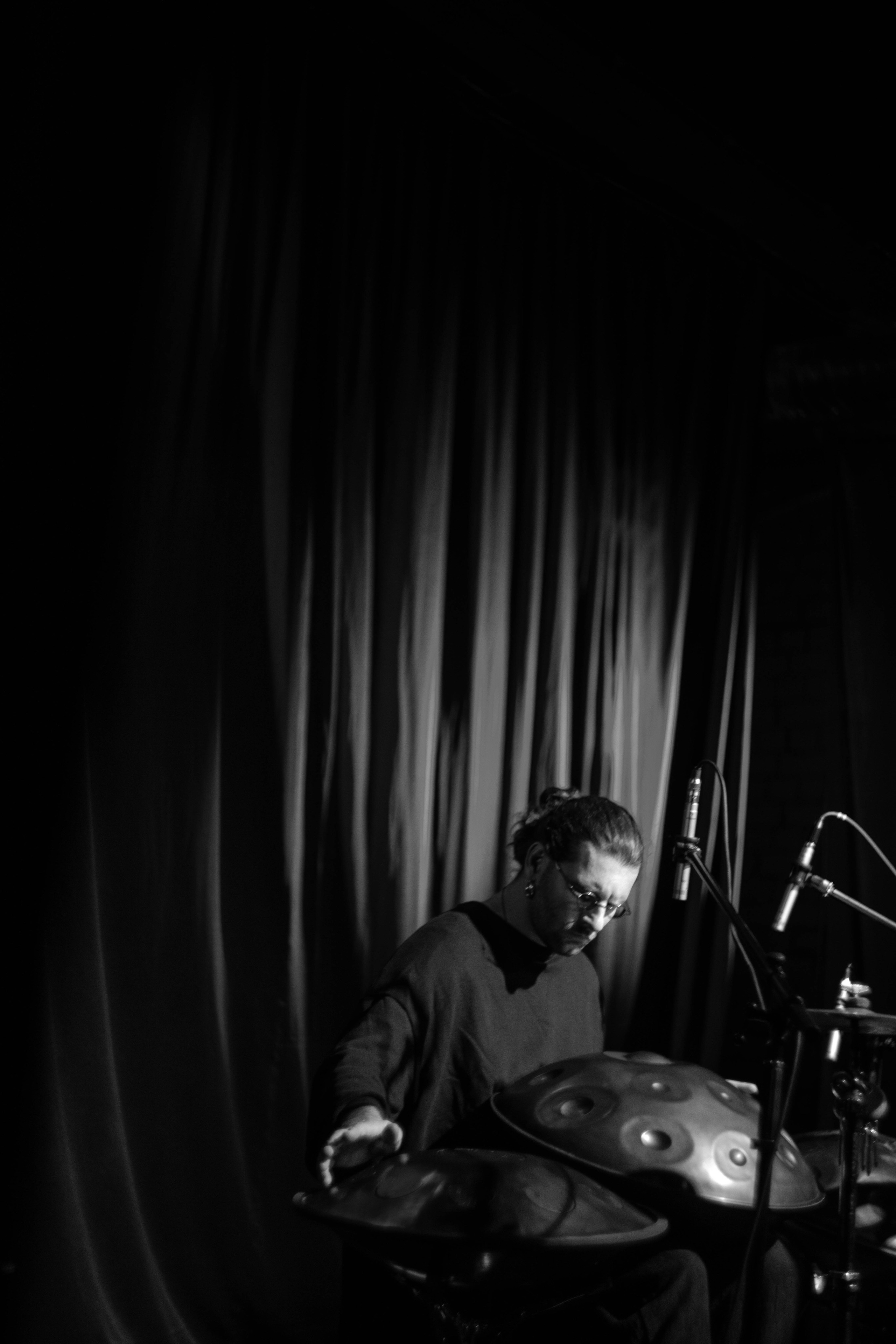 Кирилл Ошеров МАЯКОВКА, 10. Фотограф в Нижнем Новгороде