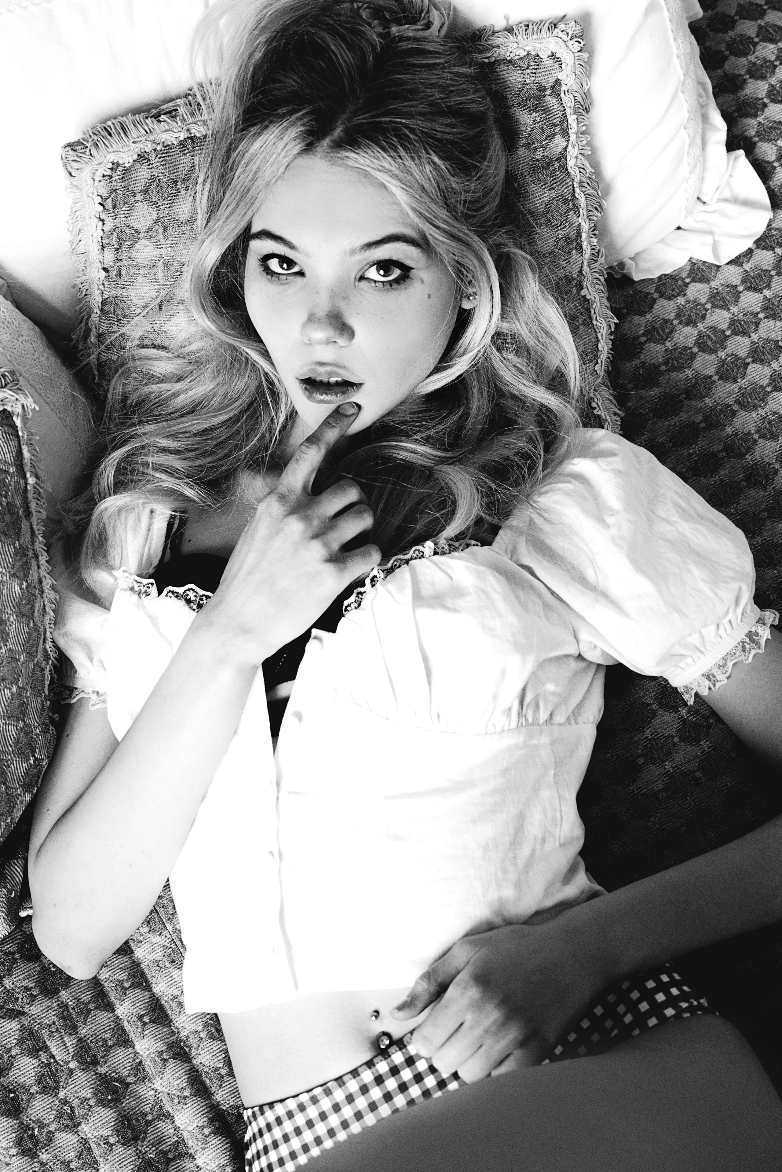 Студийная фотосессия в москве. Карина Эмильевна |Фотограф в Москве | Женский и семейный фотограф. Съемки под ключ для ваших брендов